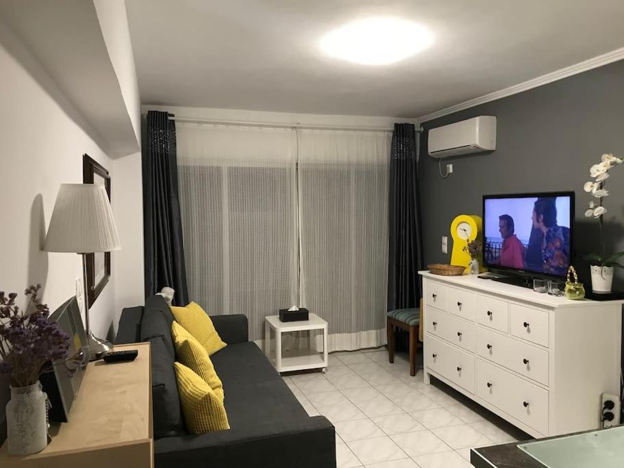 Modern - Terrace & Seaview - Close To Apartment Saronida