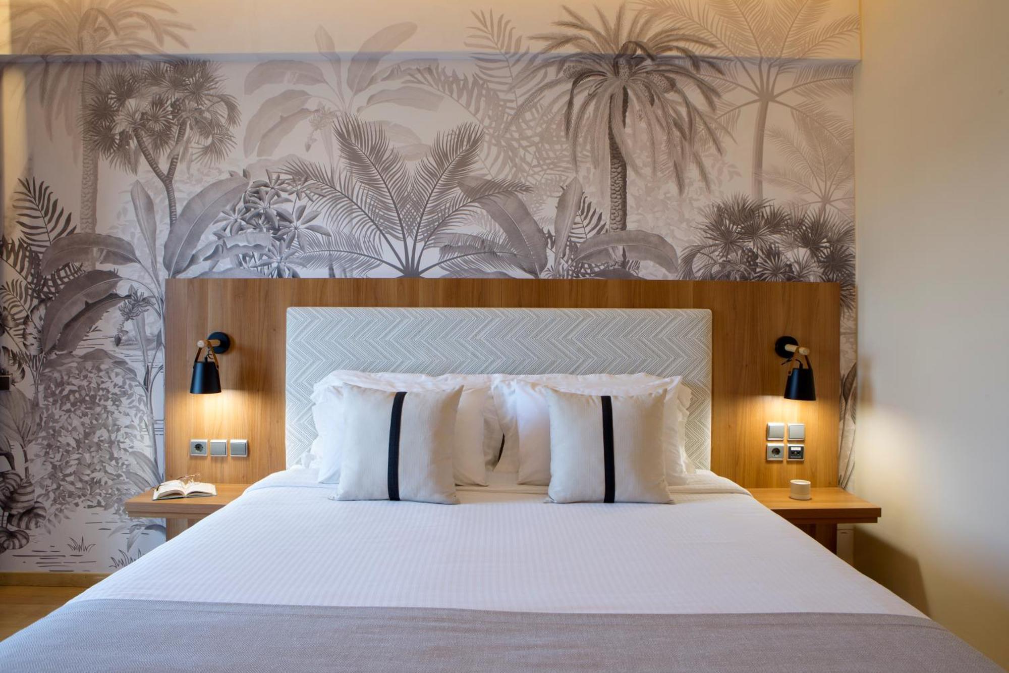 Hotel Ramada By Wyndham , Athens Club Attica Riviera 5*
