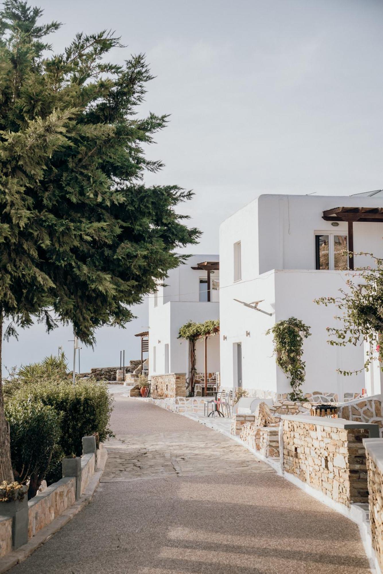 Skala Sunset And Hotel