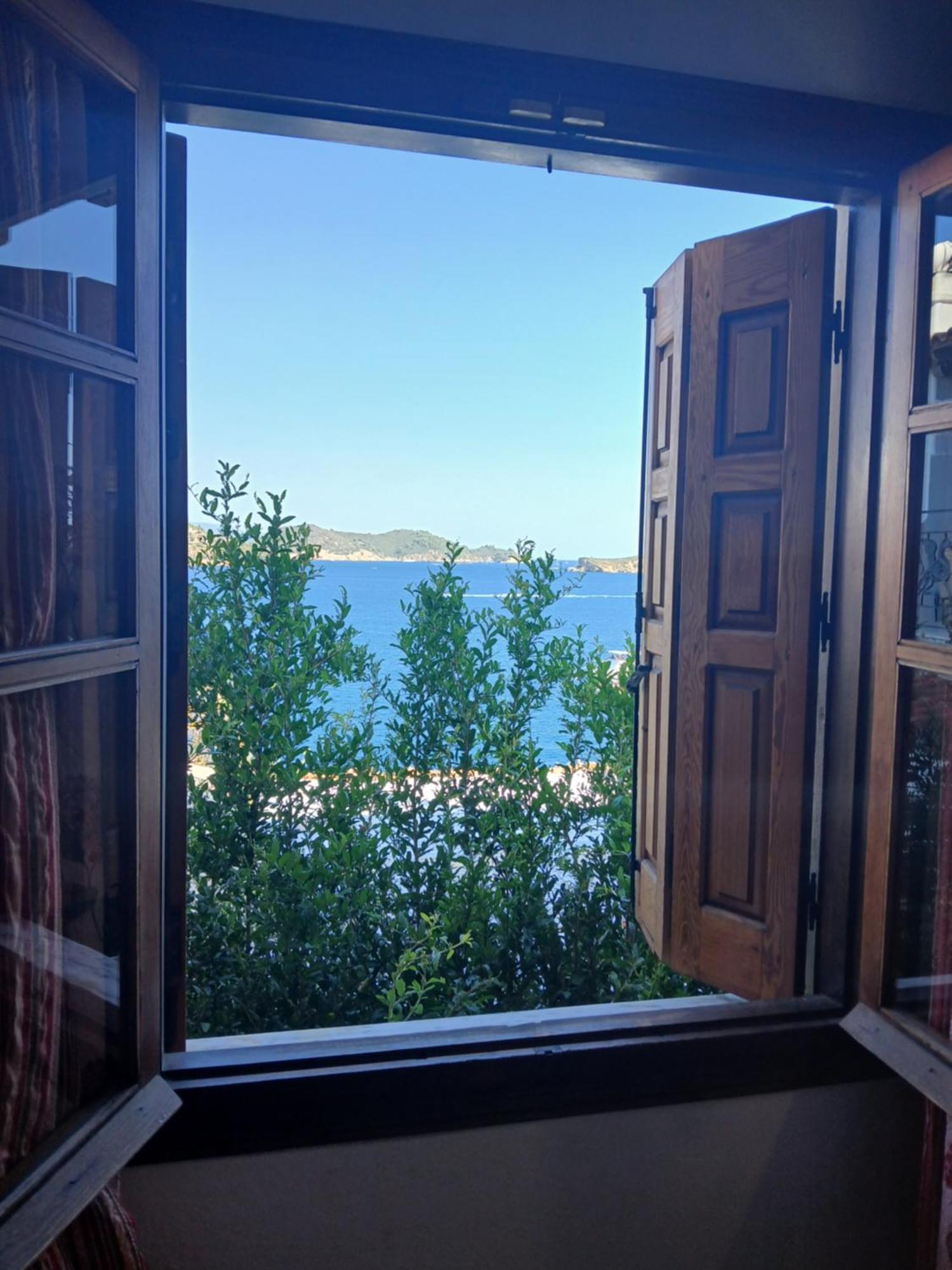 Orsa Skiathos Town