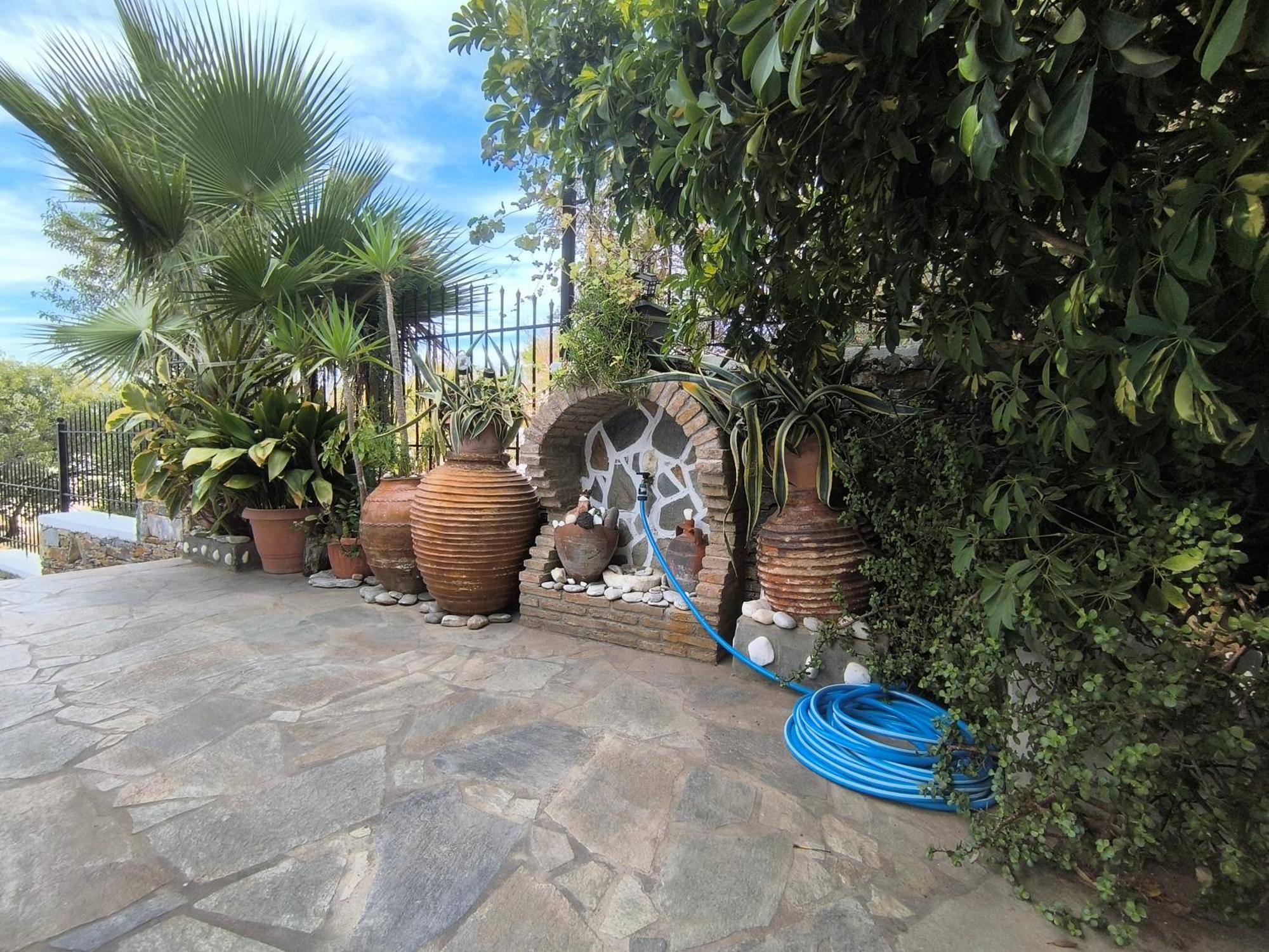 Fenia Holiday home