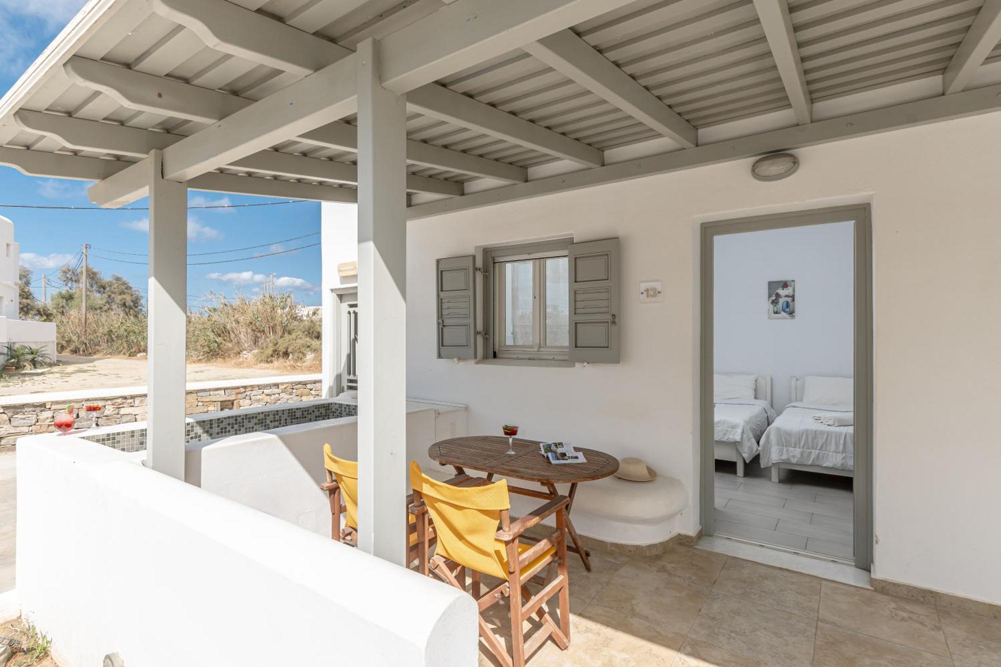 Golden Sand Plaka (Naxos)