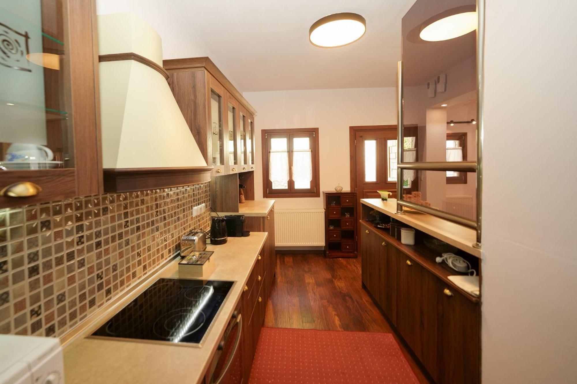 & Apartments-mihail Guest house