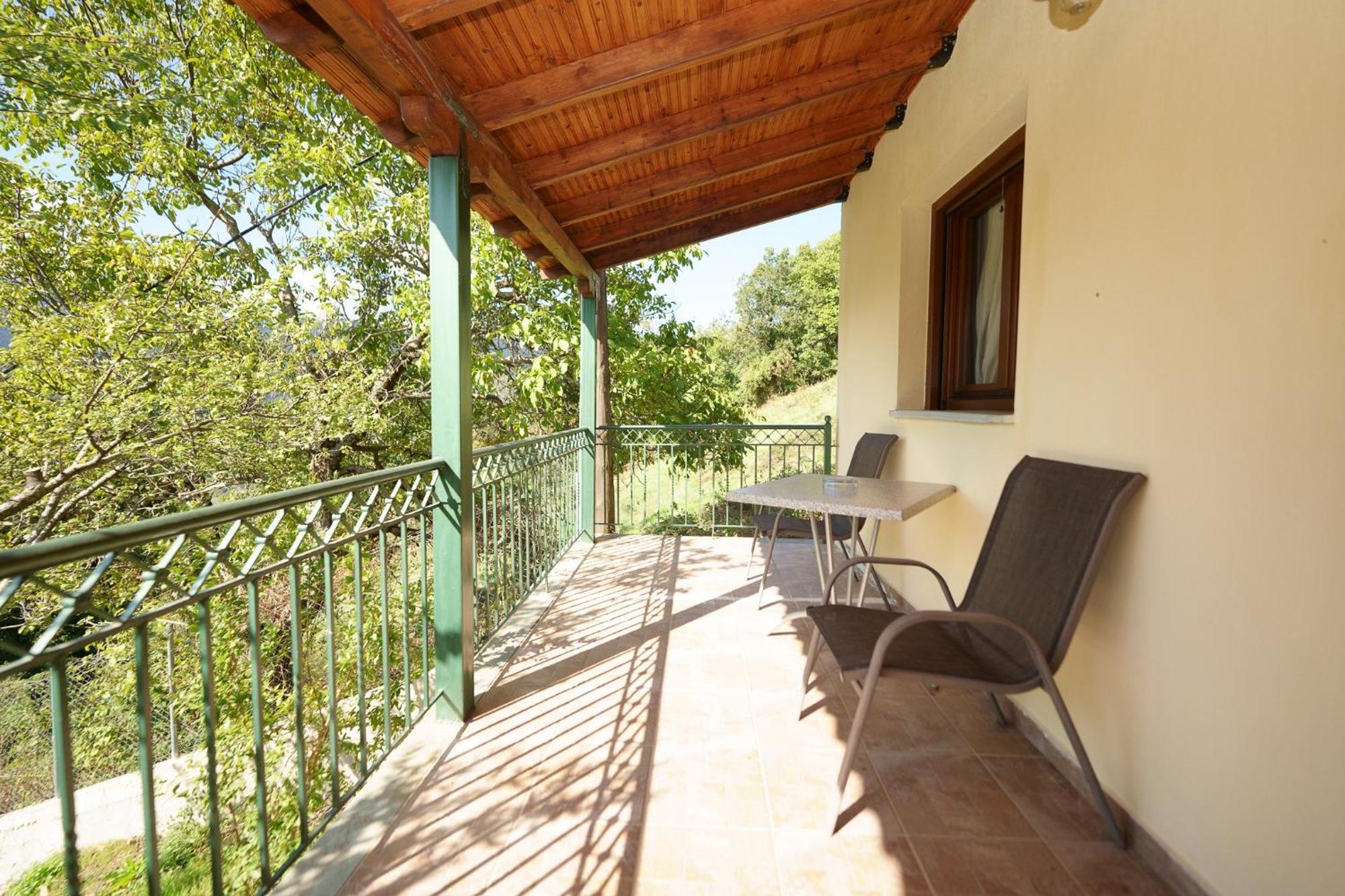 & Apartments-mihail Guest house