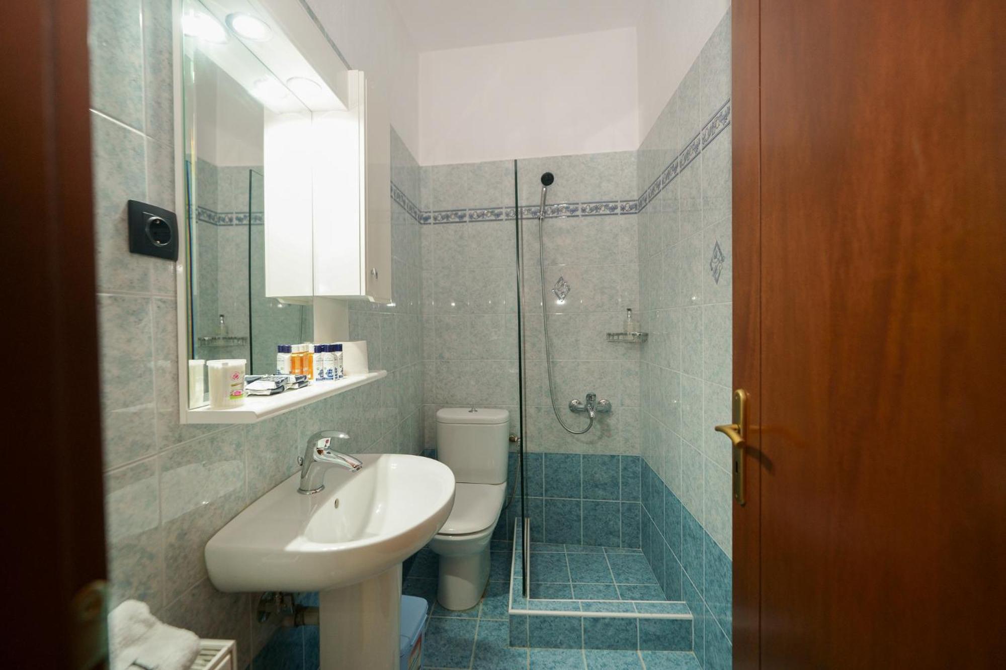 Guest house & Apartments-mihail *