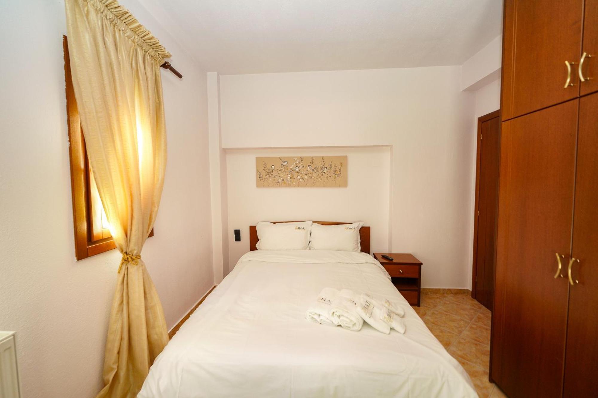 & Apartments-mihail Guest house