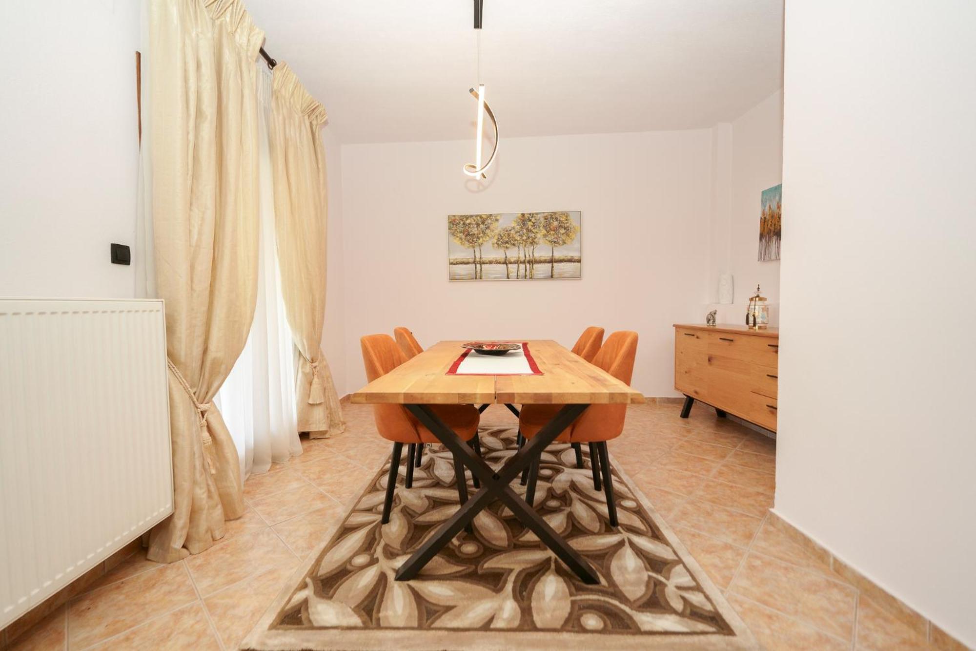 & Apartments-mihail *