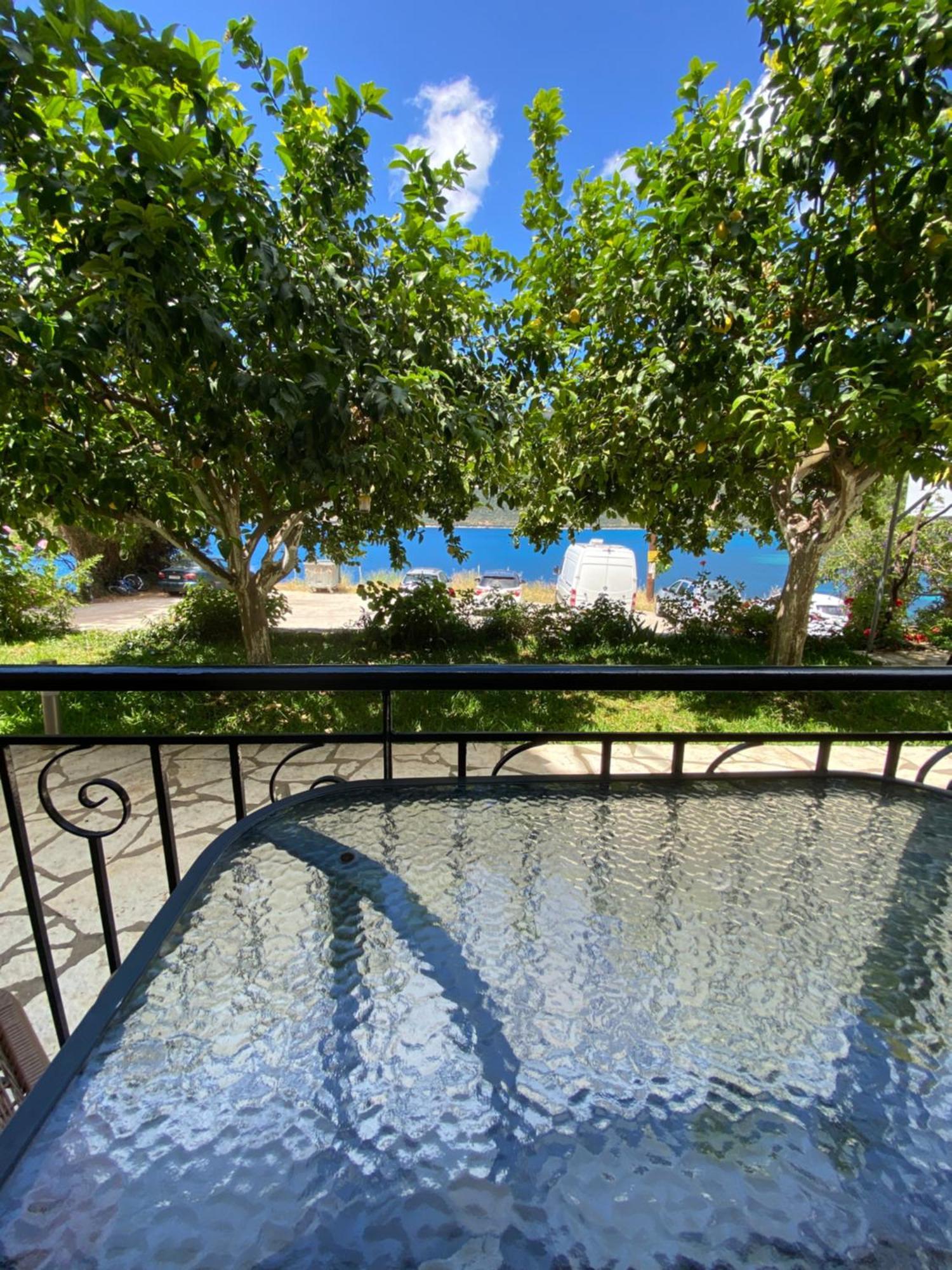 Studios&apartments Thomas * Vasiliki (Lefkada)