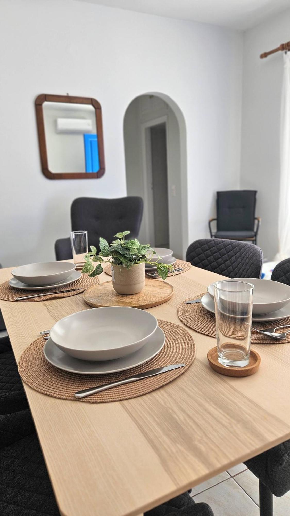 Seaside Gem - Cycladic 2br 500m From Center