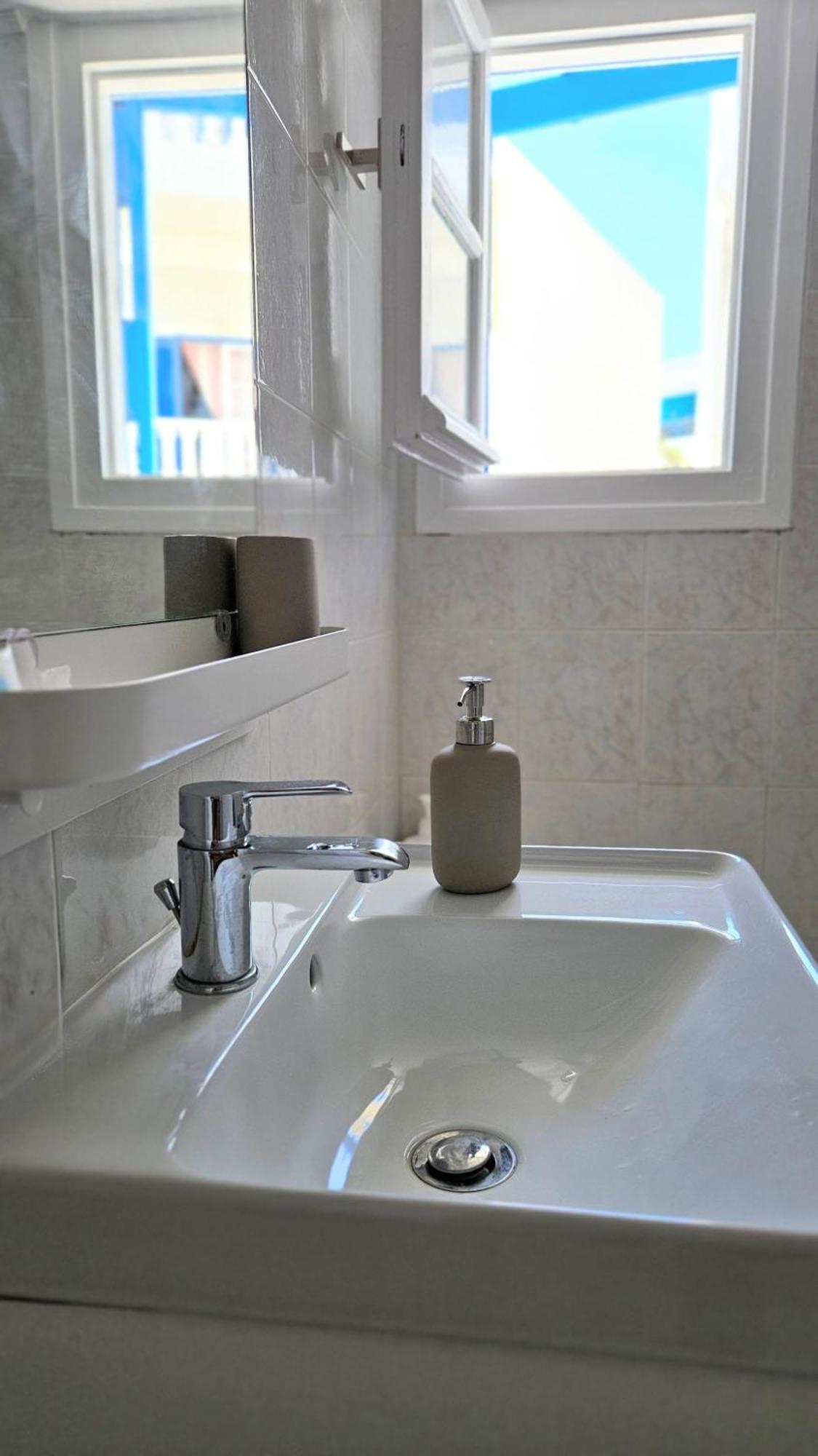 Holiday home Seaside Gem - Cycladic 2br 500m From Center