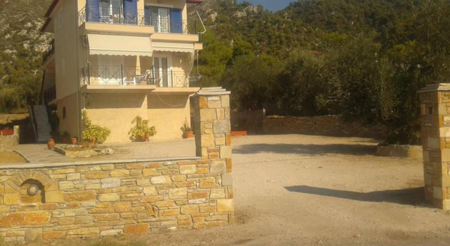 Lihas Aparthotel