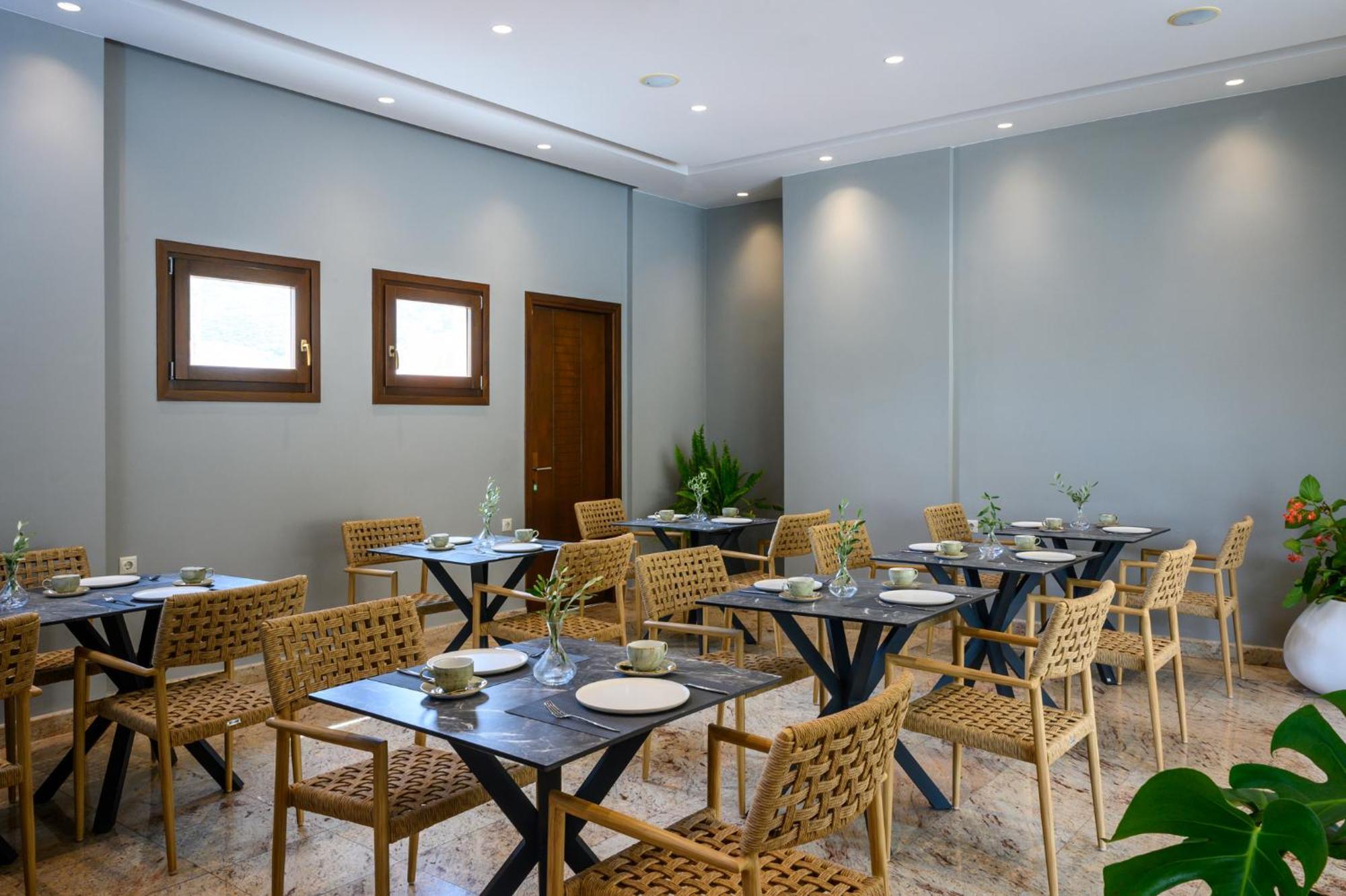 Elisso Boutique Hotel *