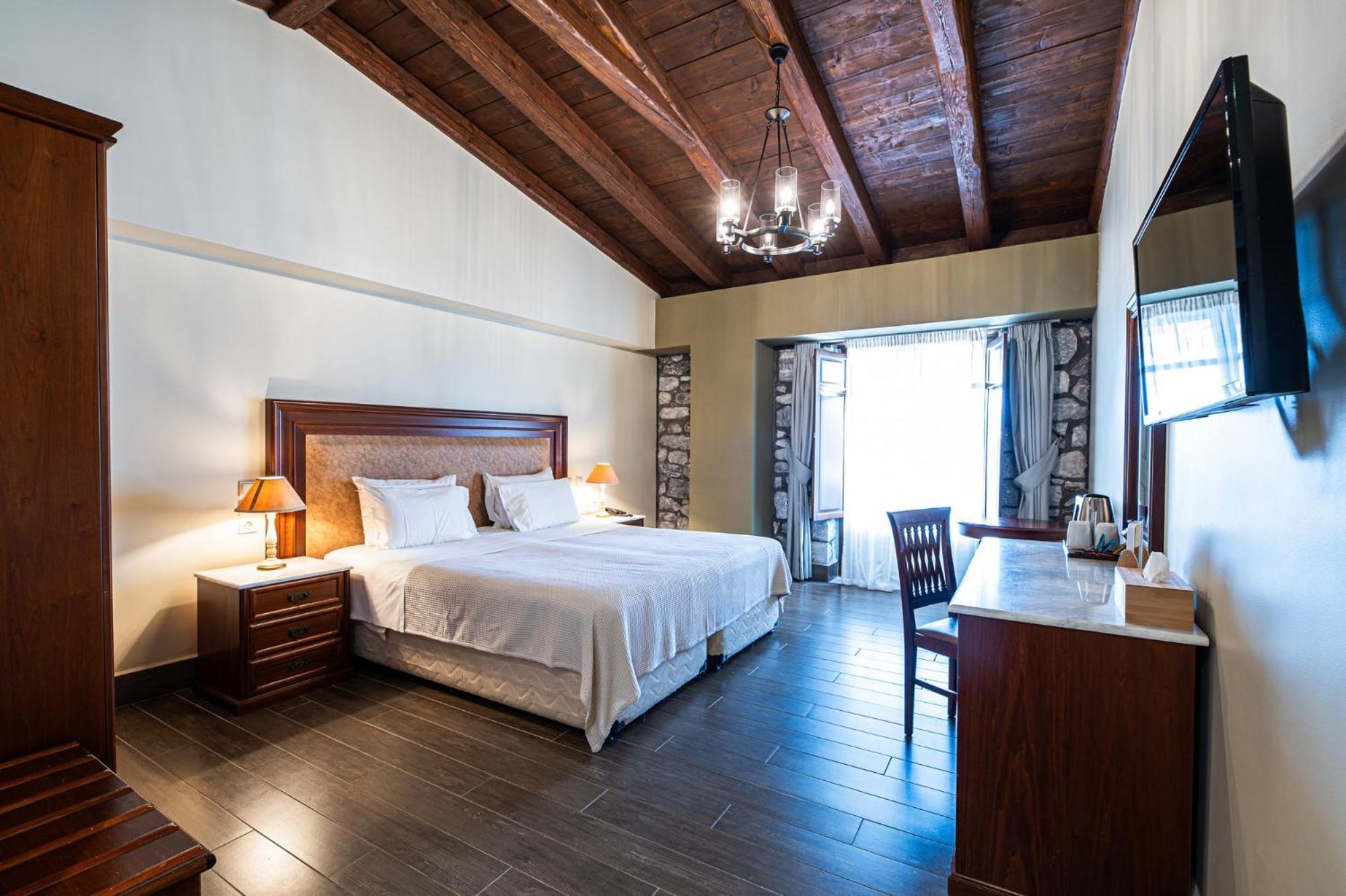 Itilo Traditional Hotel Neo Oitilo