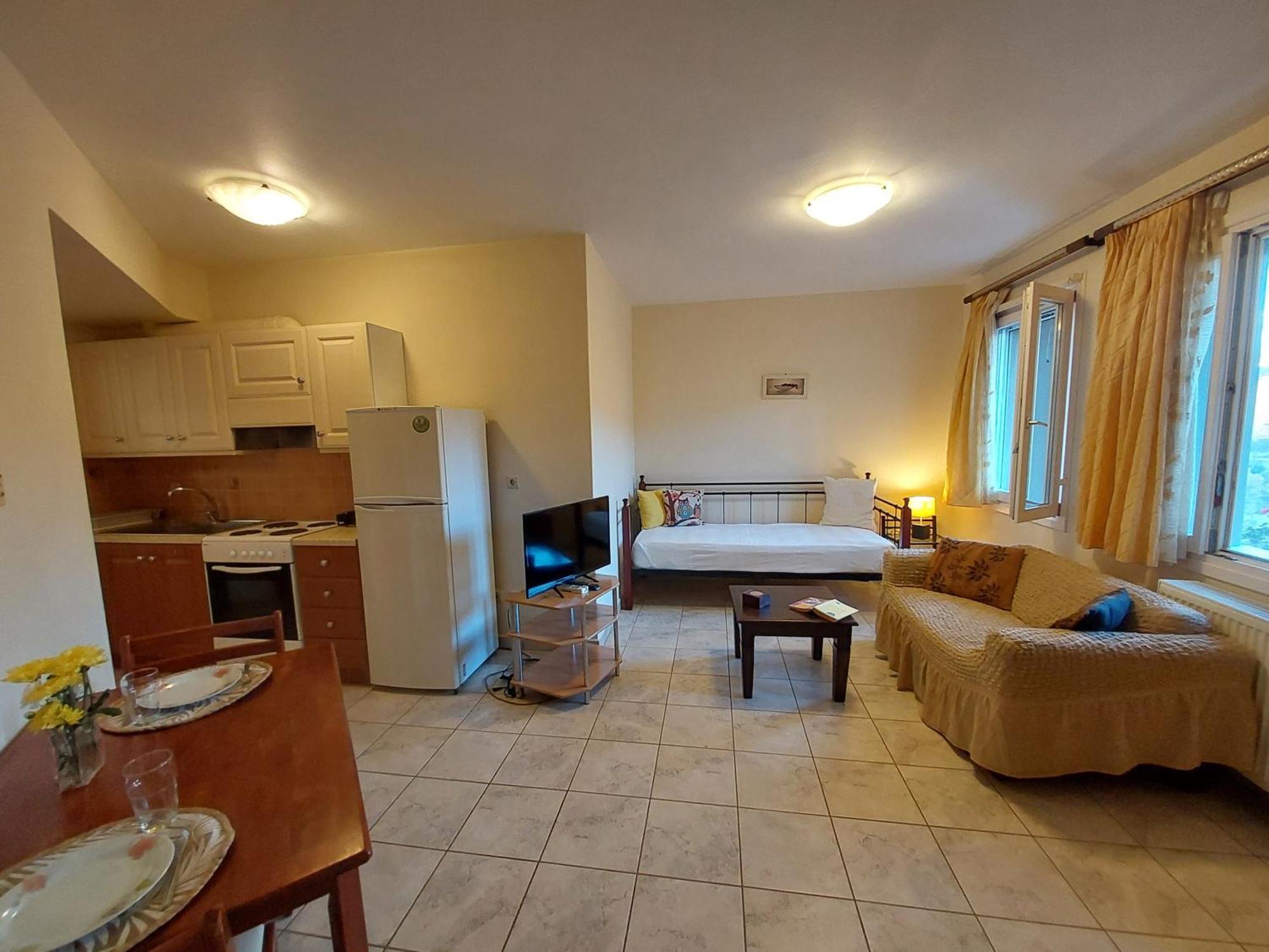 Rastoni Apartment Andros Town