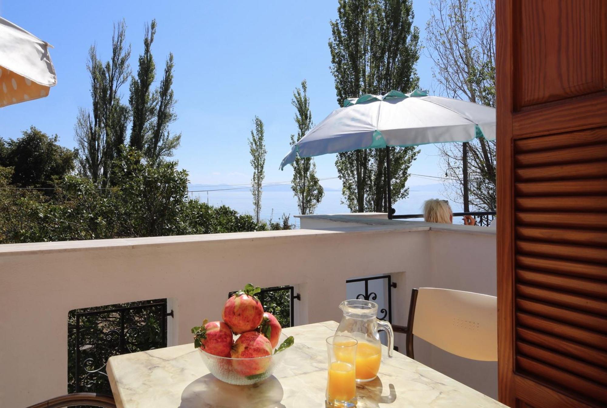 Okeanis Apartment