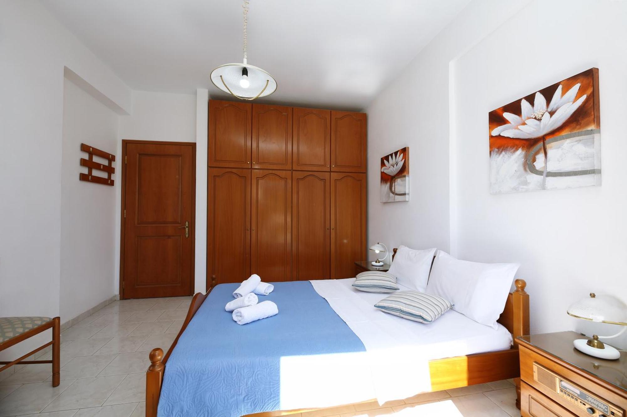 Okeanis Apartment *