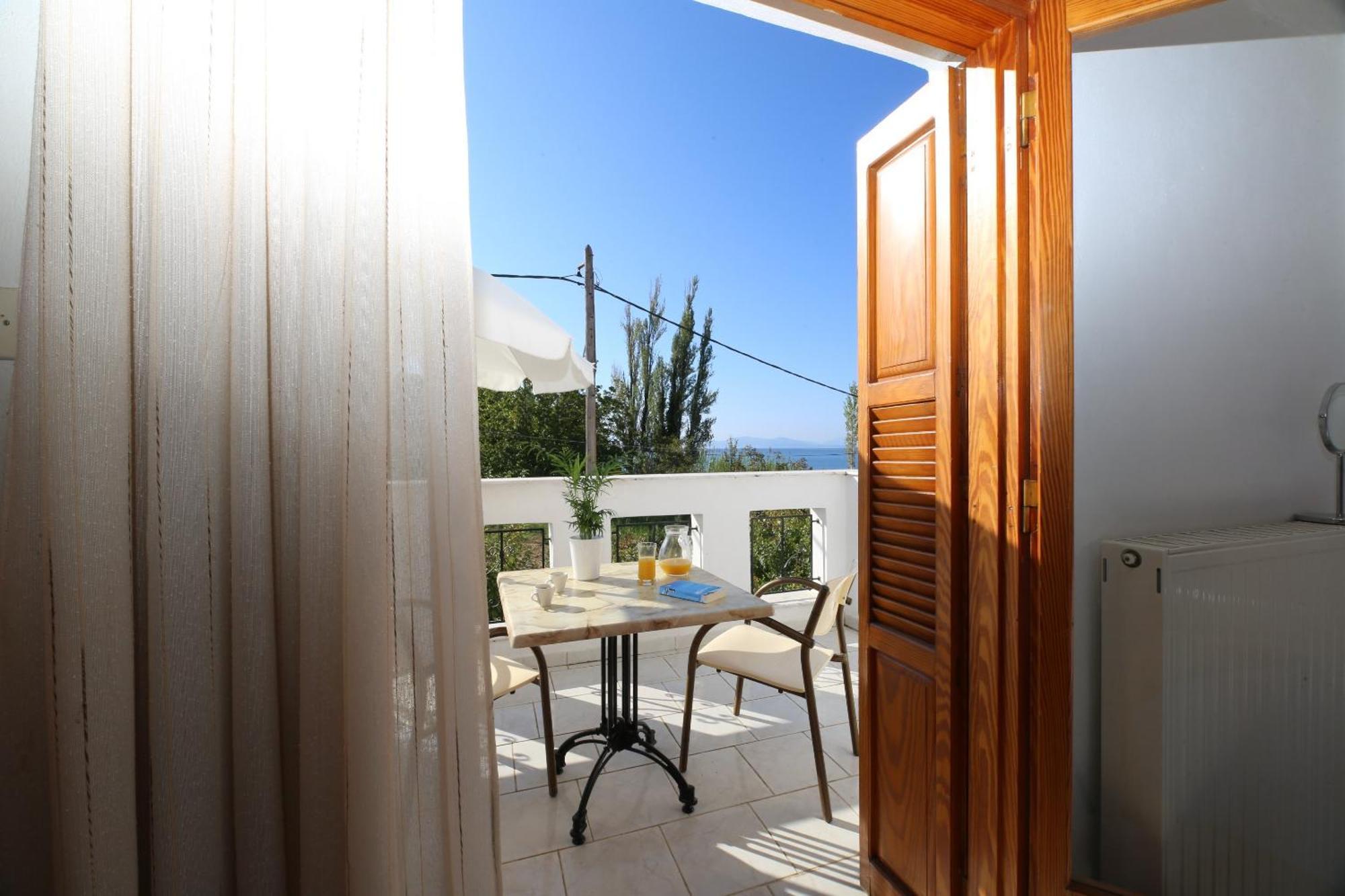 Okeanis Apartment