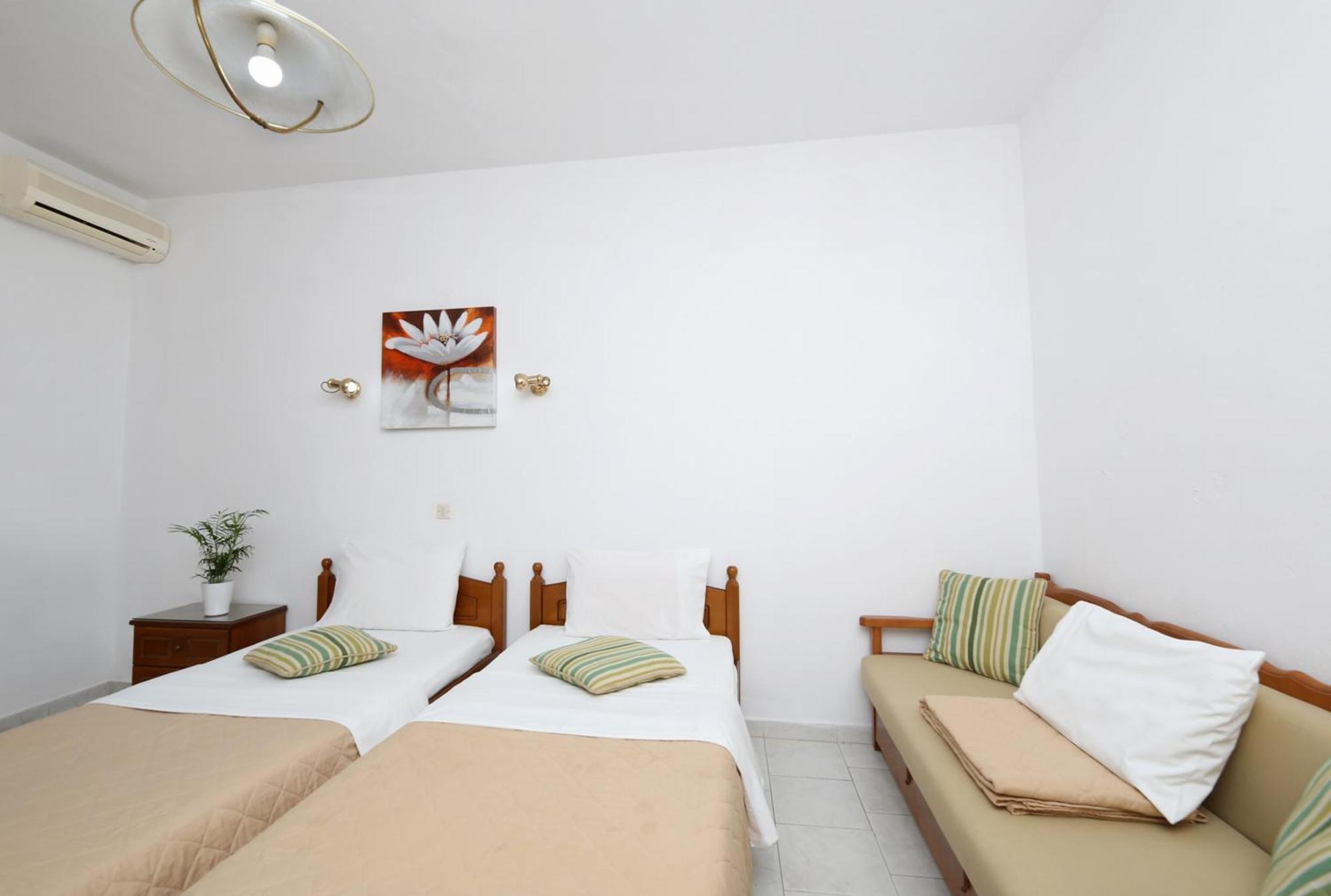 Apartment Okeanis *