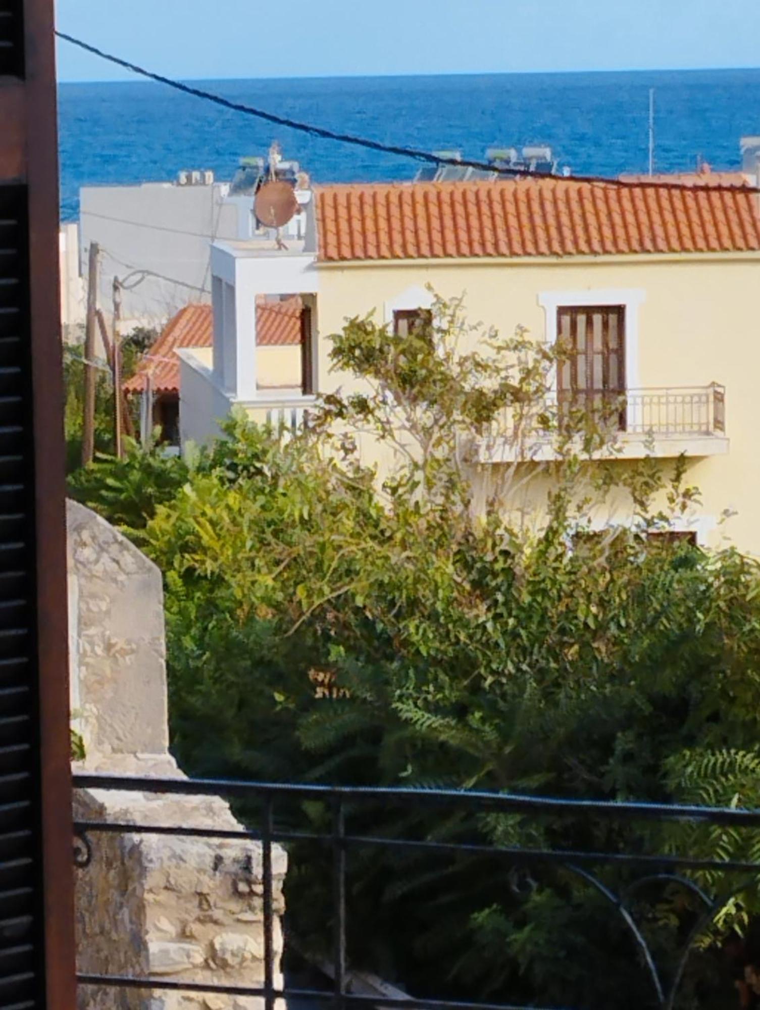 Holiday home Stone House With Sea View Next To Beach