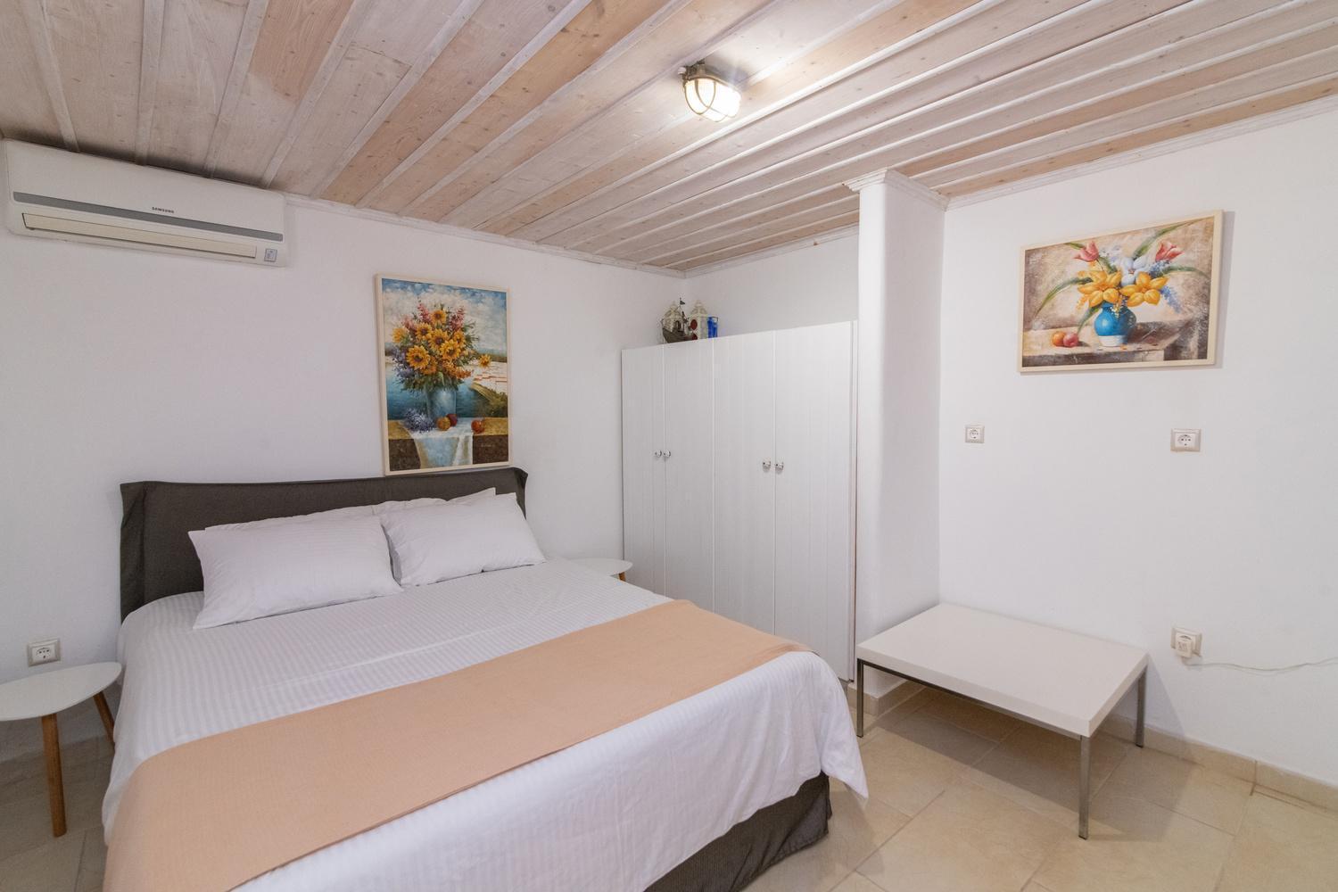 Art & Holiday home Panormos (Tinos)