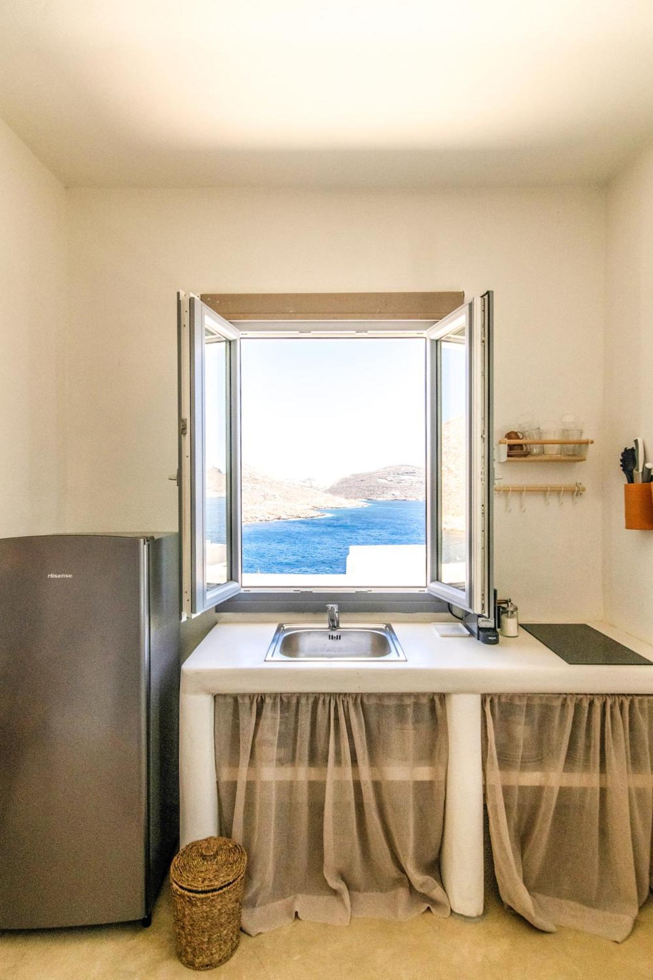 Art Beachfront Apartment *