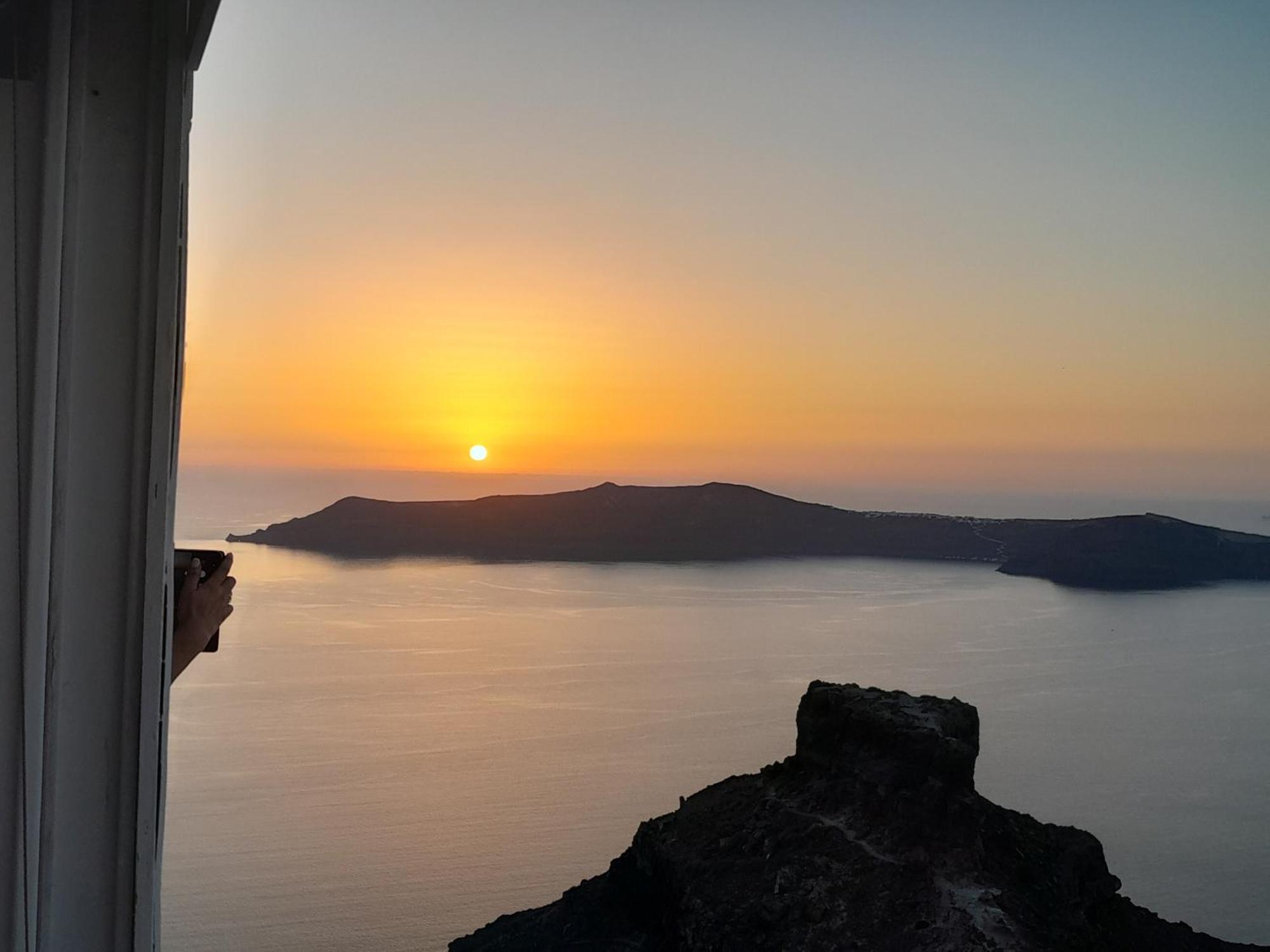 Hotel Amazing On The Cliff 4*