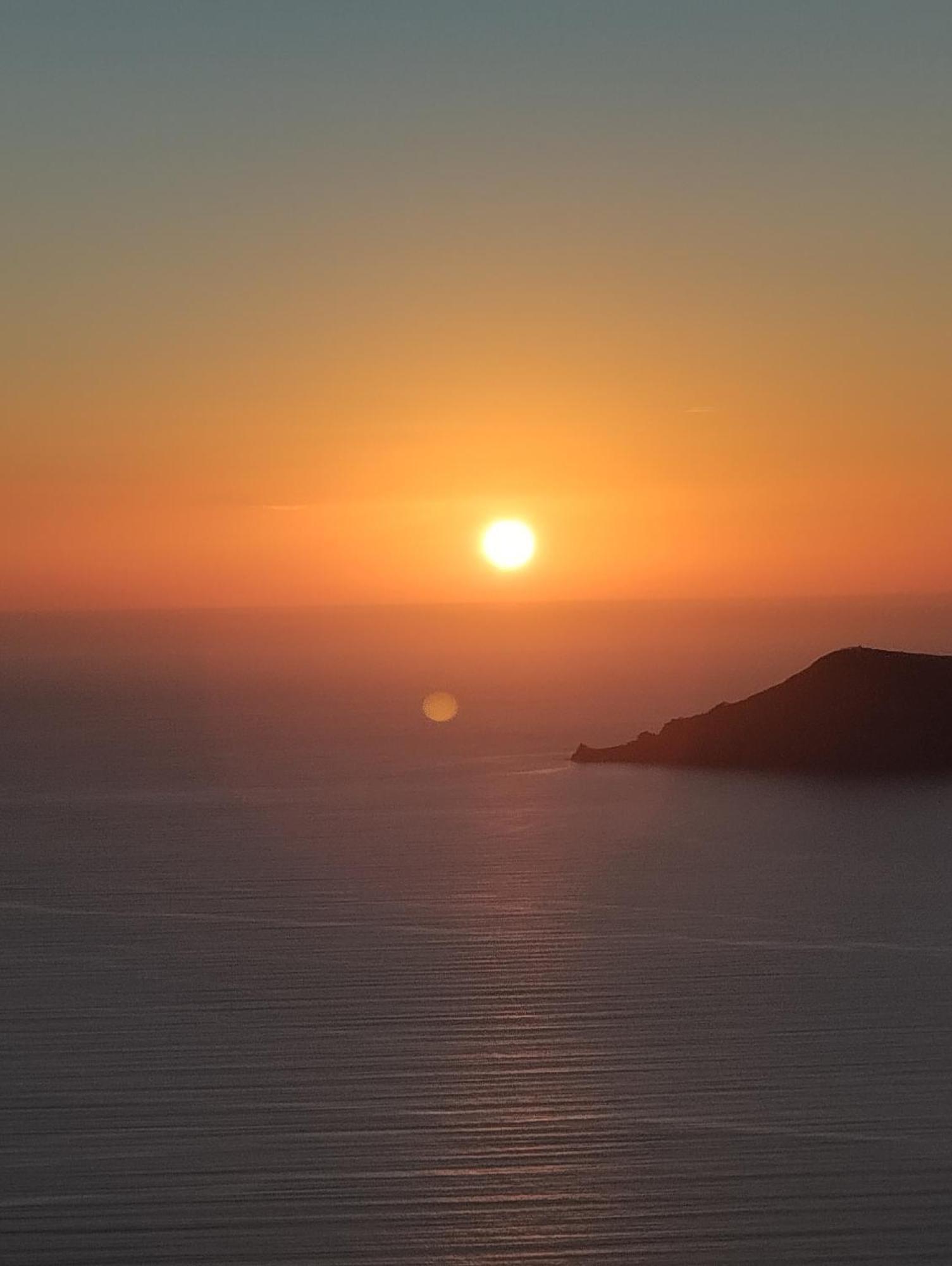 Amazing On The Cliff Imerovigli (Santorini)