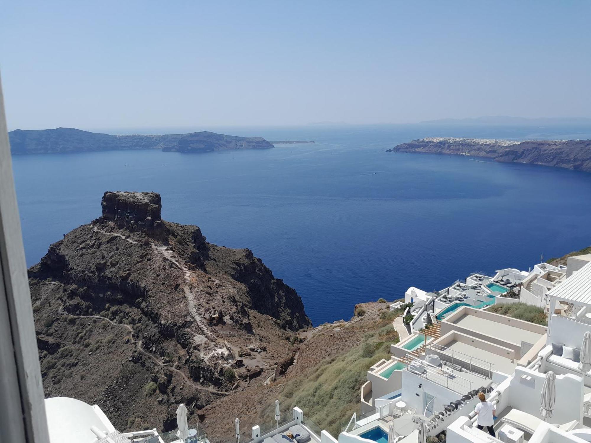 Amazing On The Cliff Hotel 4*