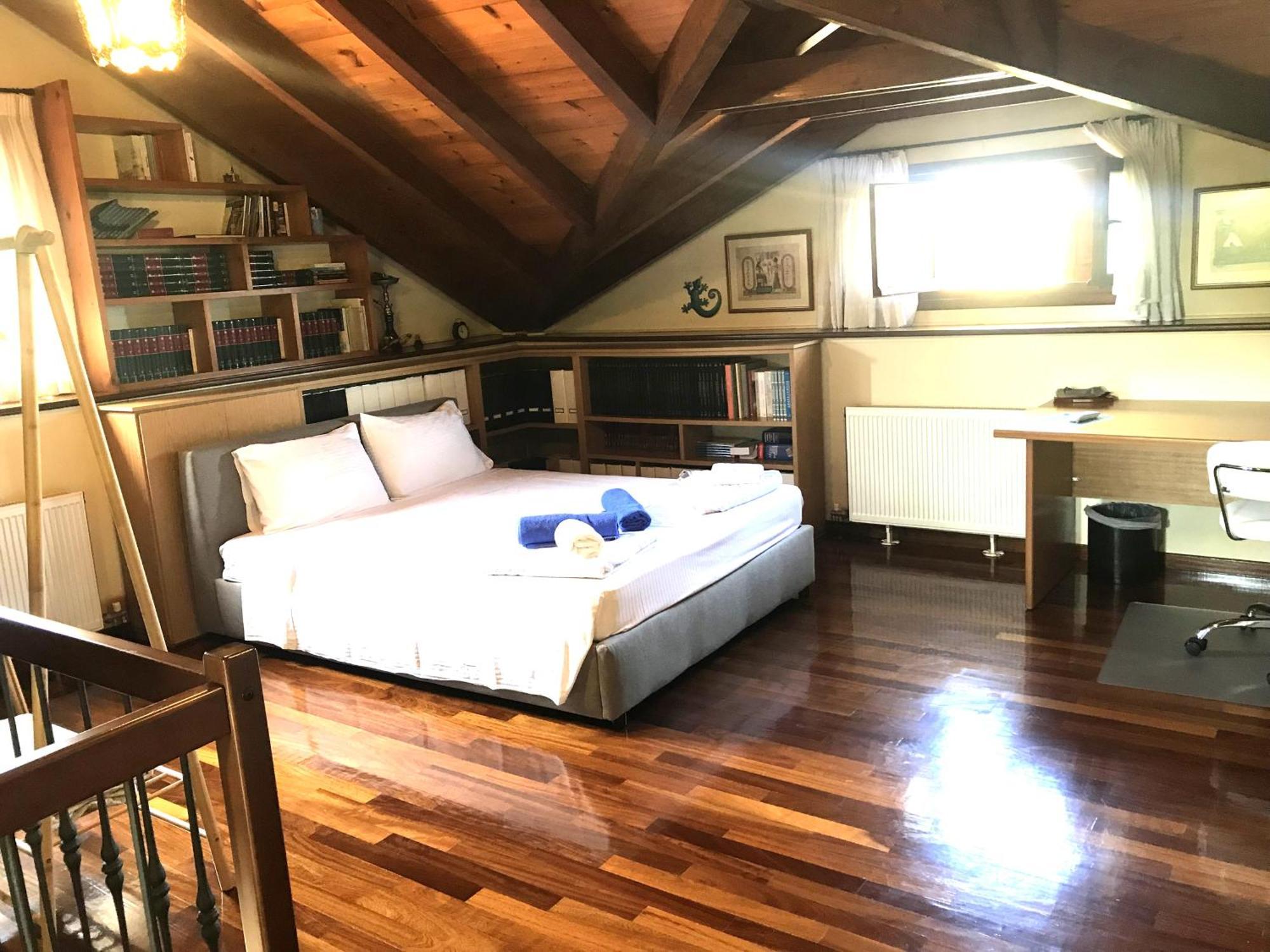 Lila's Luxury Villa