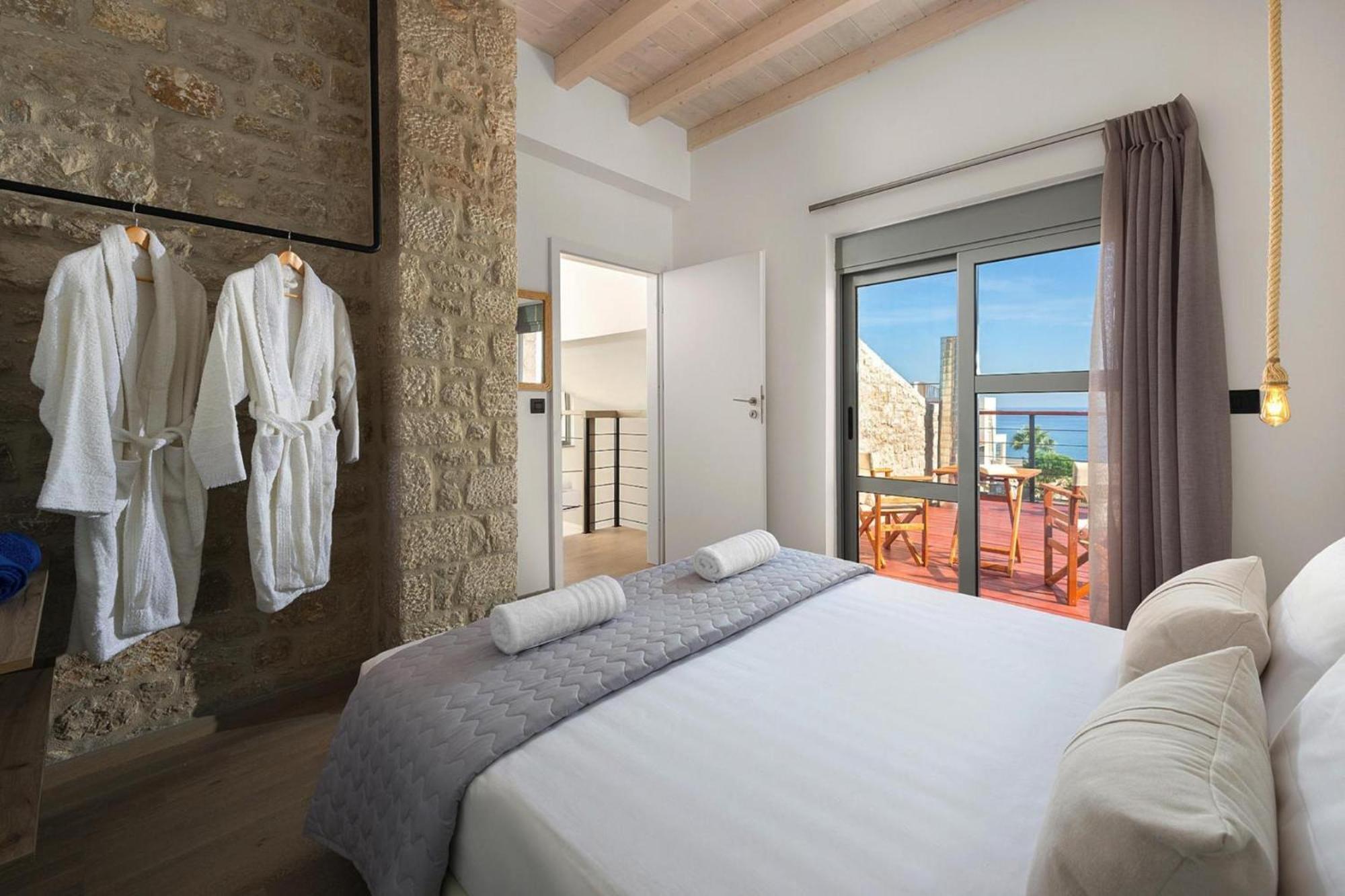 - Rho01100b-oyb Villa Lachania (Rhodes)