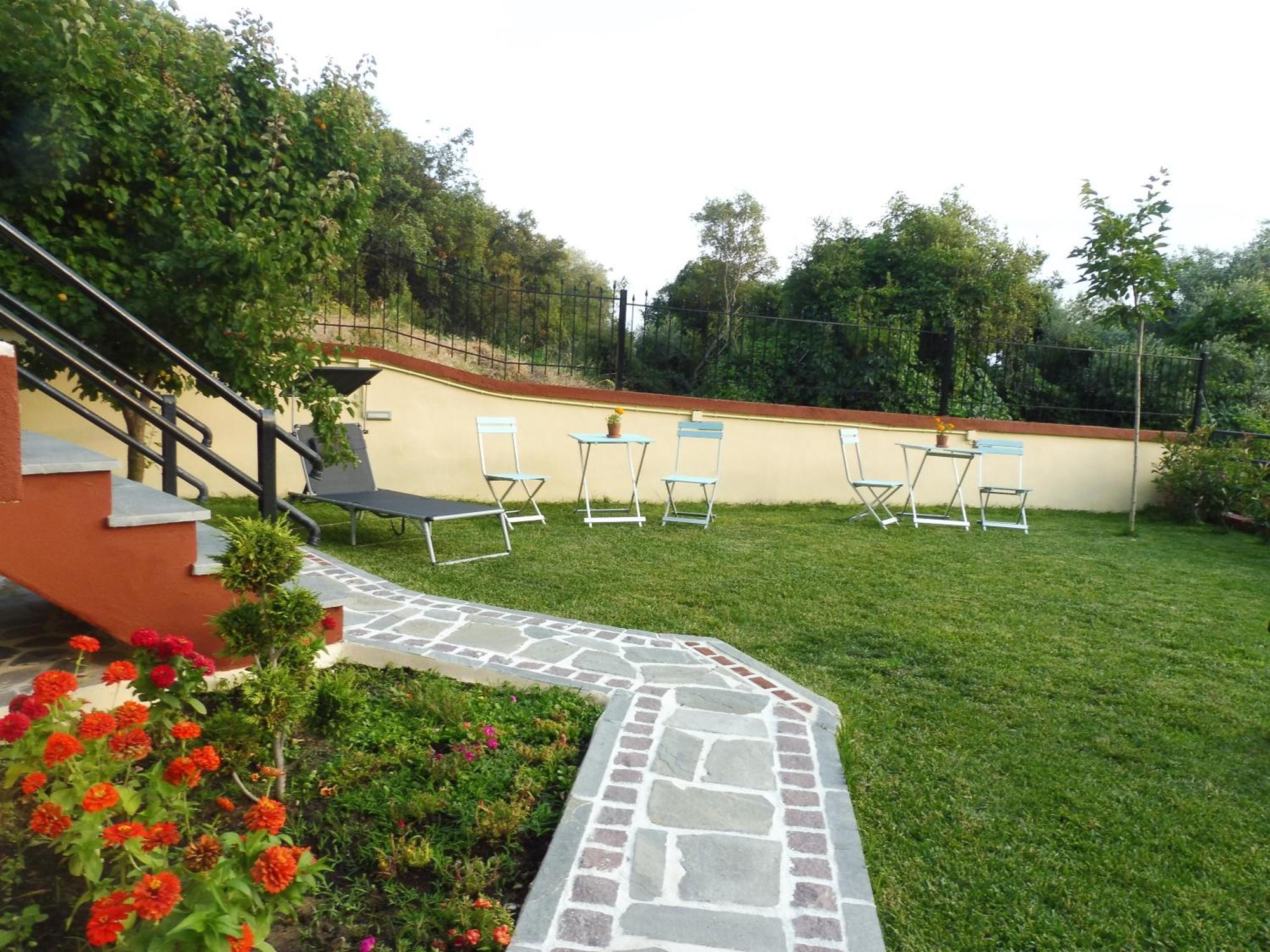 Apartment Helianthos - No1 Palaiontsiflikion