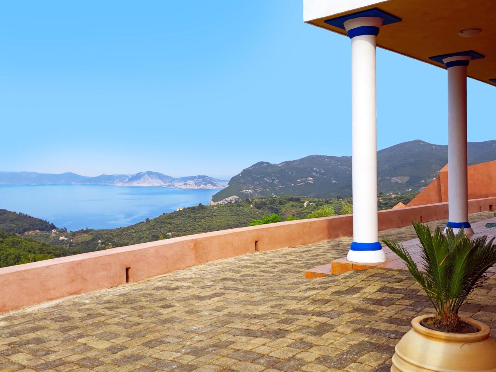 Sirens - Minoas Villa Skopelos Town