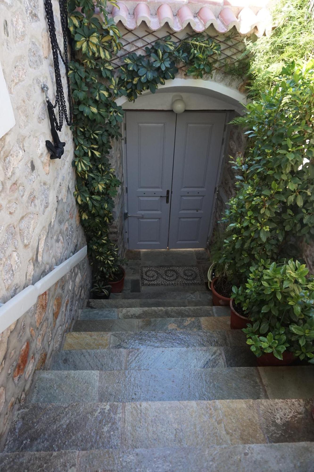 Apartment Mansion Alexandri Hydra (Saronic Islands)