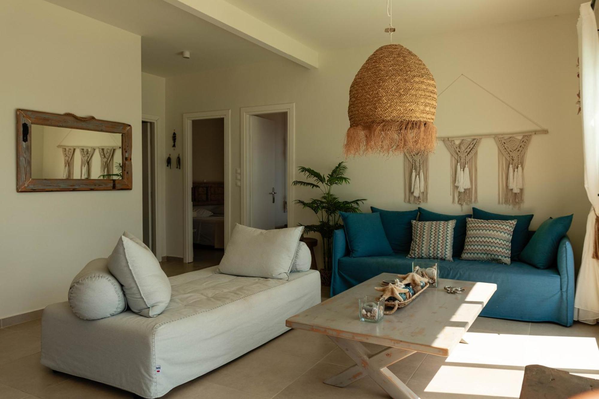 Villa Deja Blue 1 *