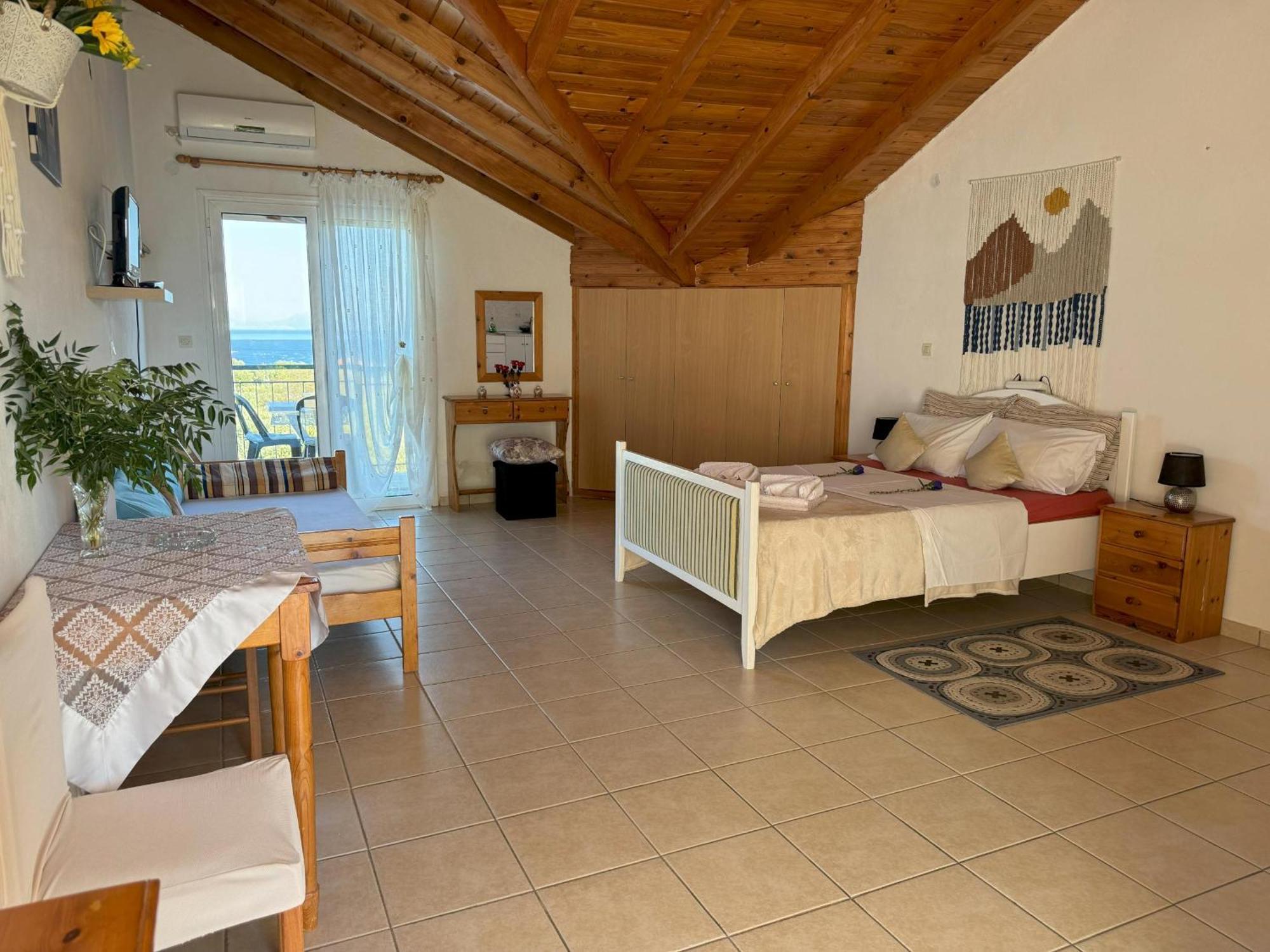 Filoxenia 7 * Kompoi