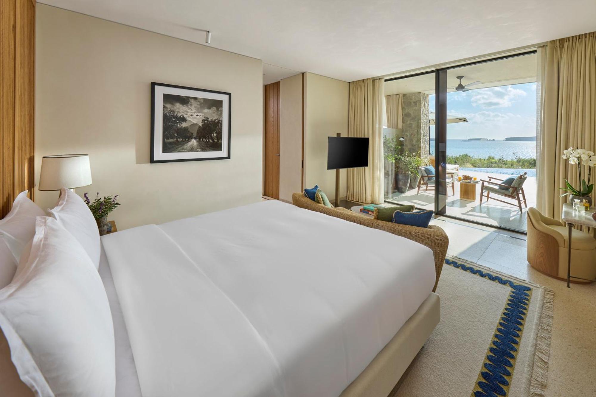 Mandarin Oriental, Costa Navarino Hotel