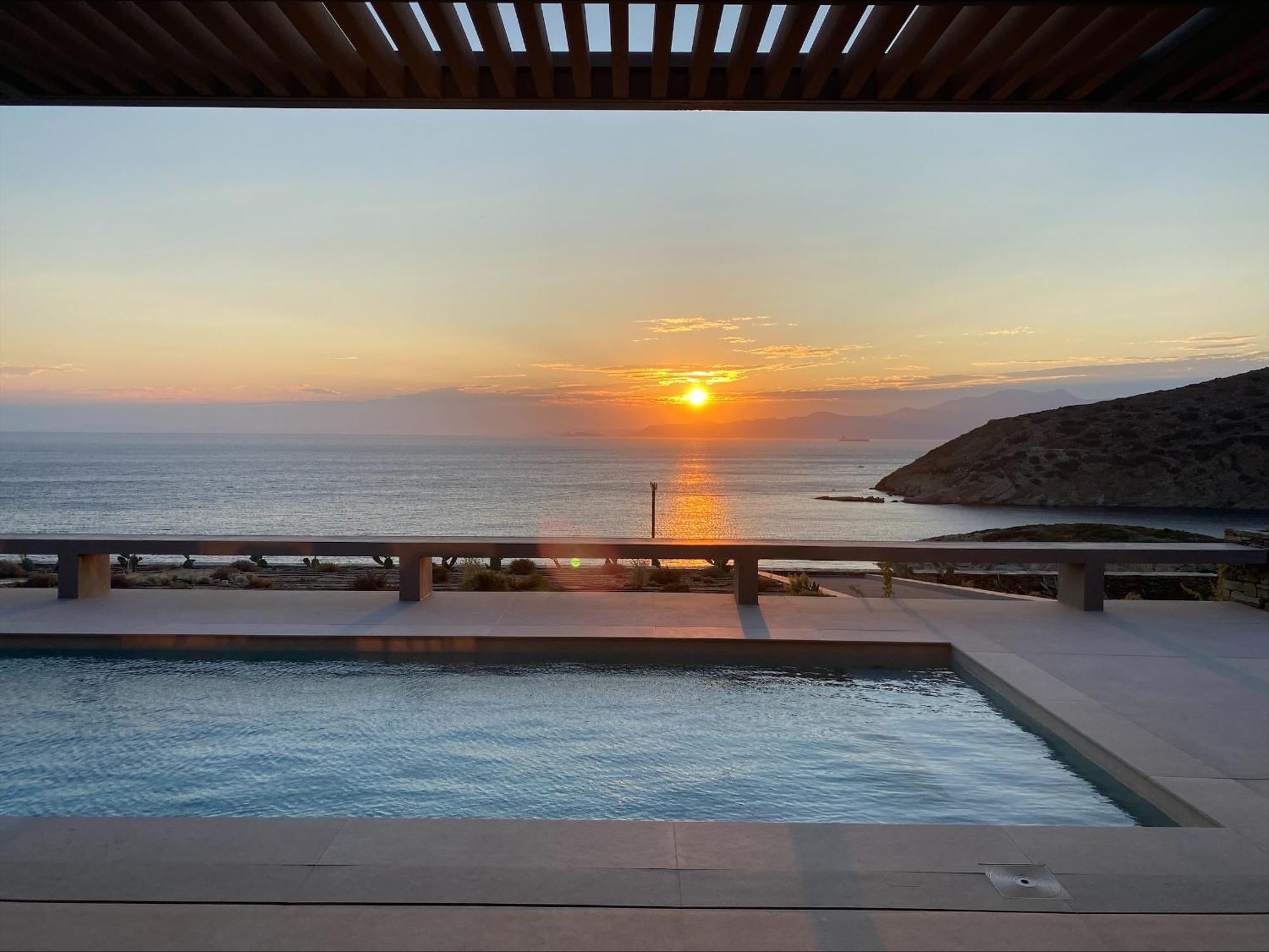 Big Blue Villa *