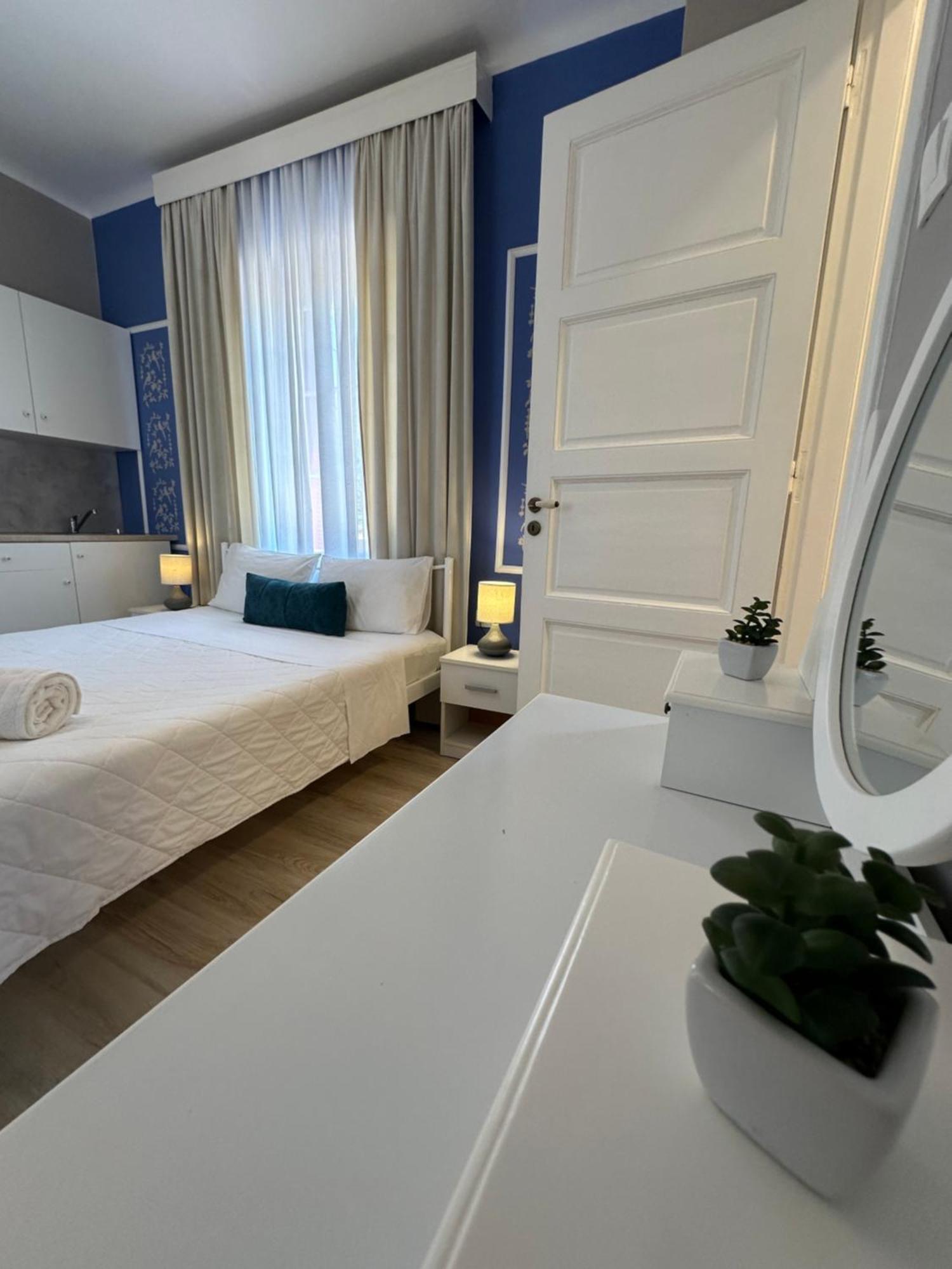Iris Garden Aparthotel