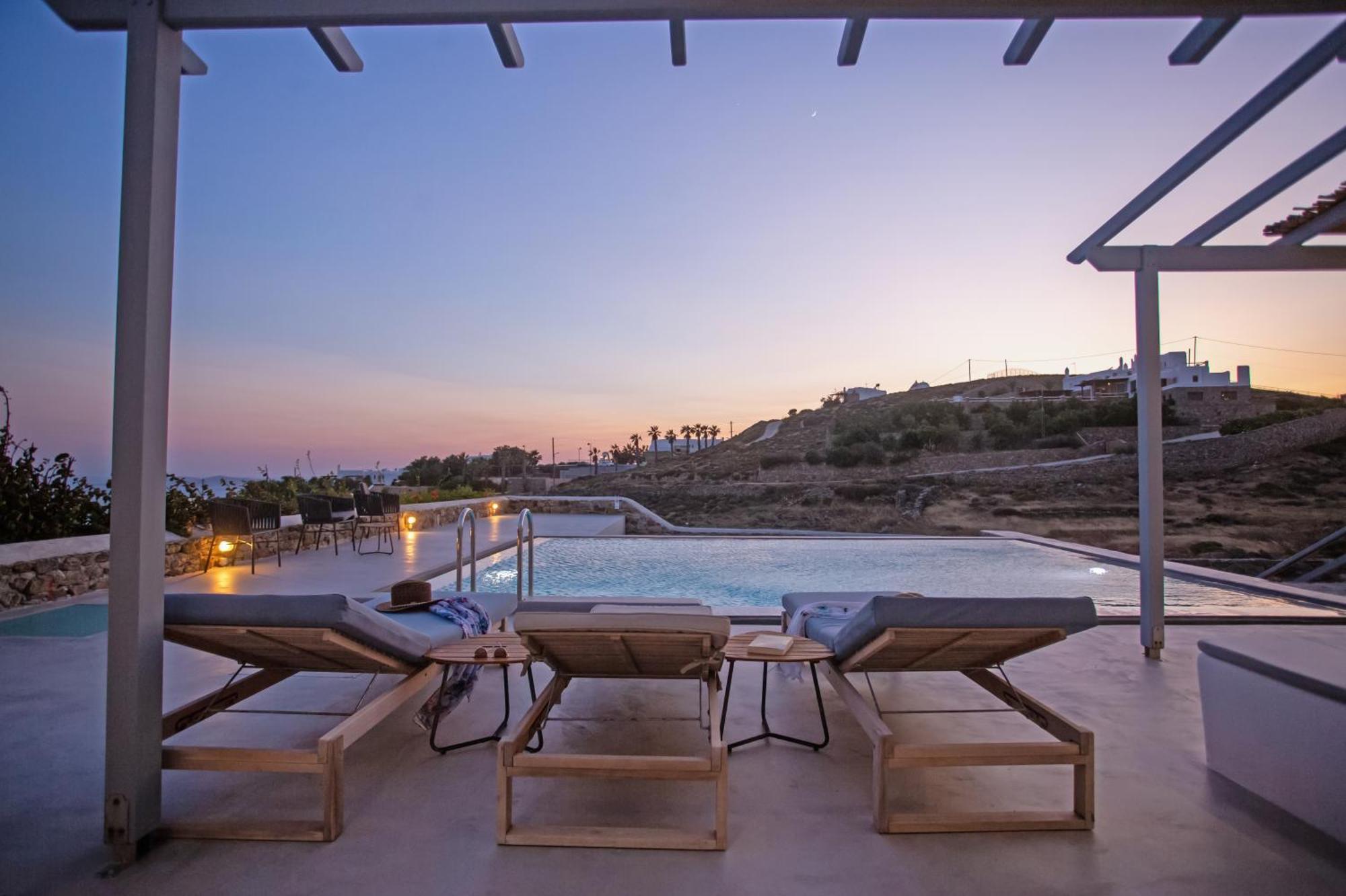Kastro Seaview Pool
