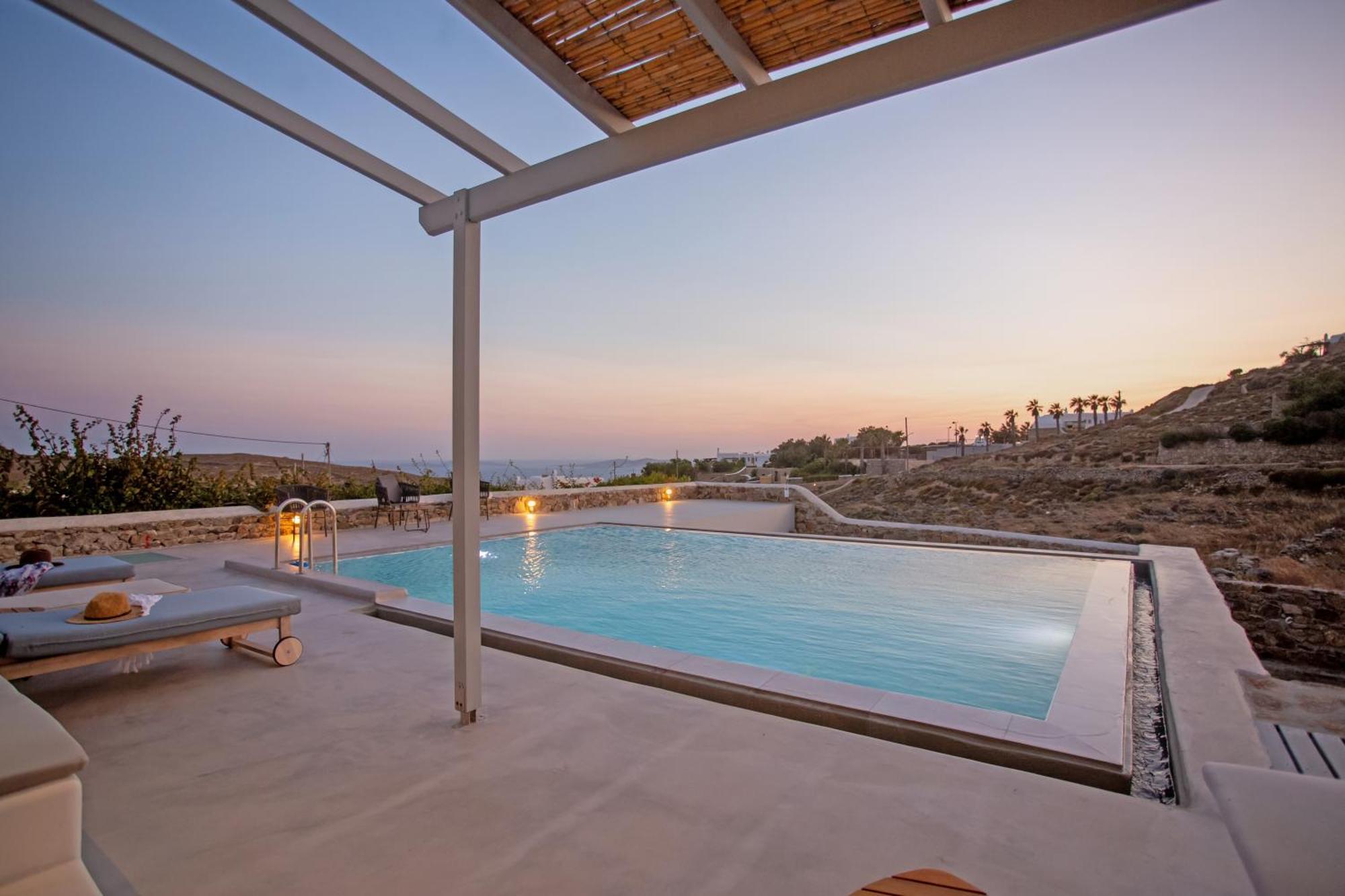 Kastro Seaview Pool Apartment Mykonos Town