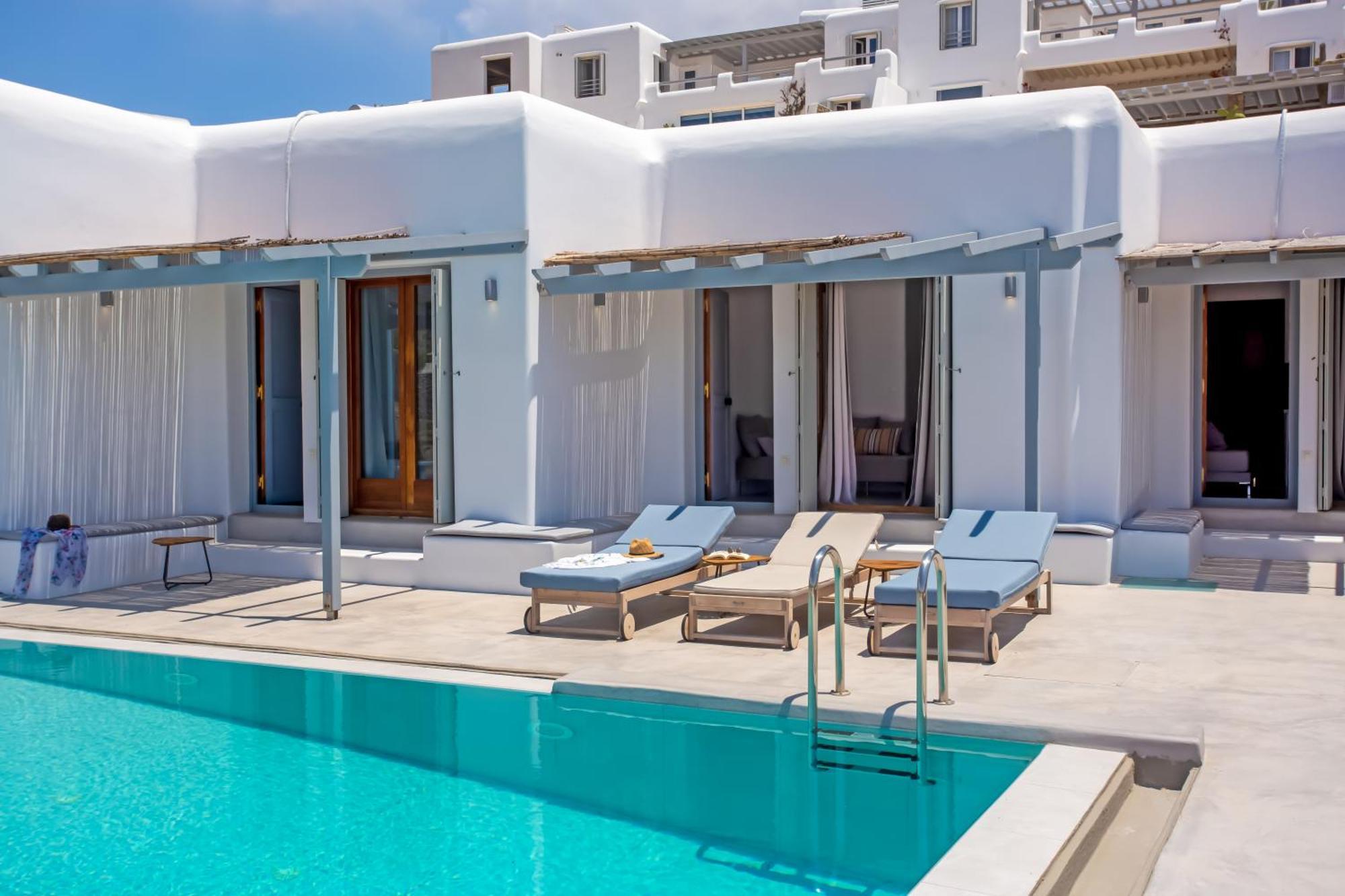 Kastro Seaview Pool