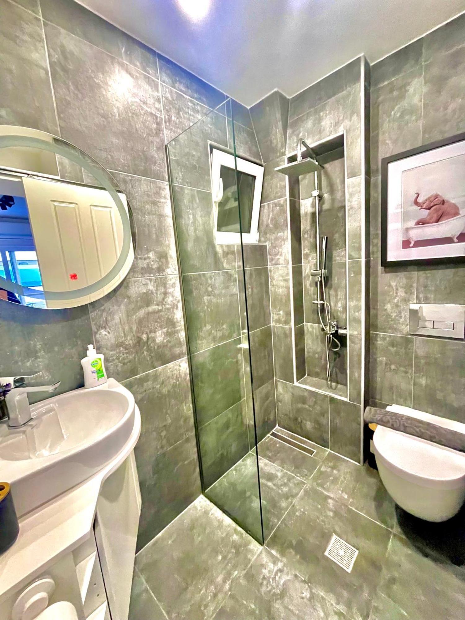Mini Apartment *