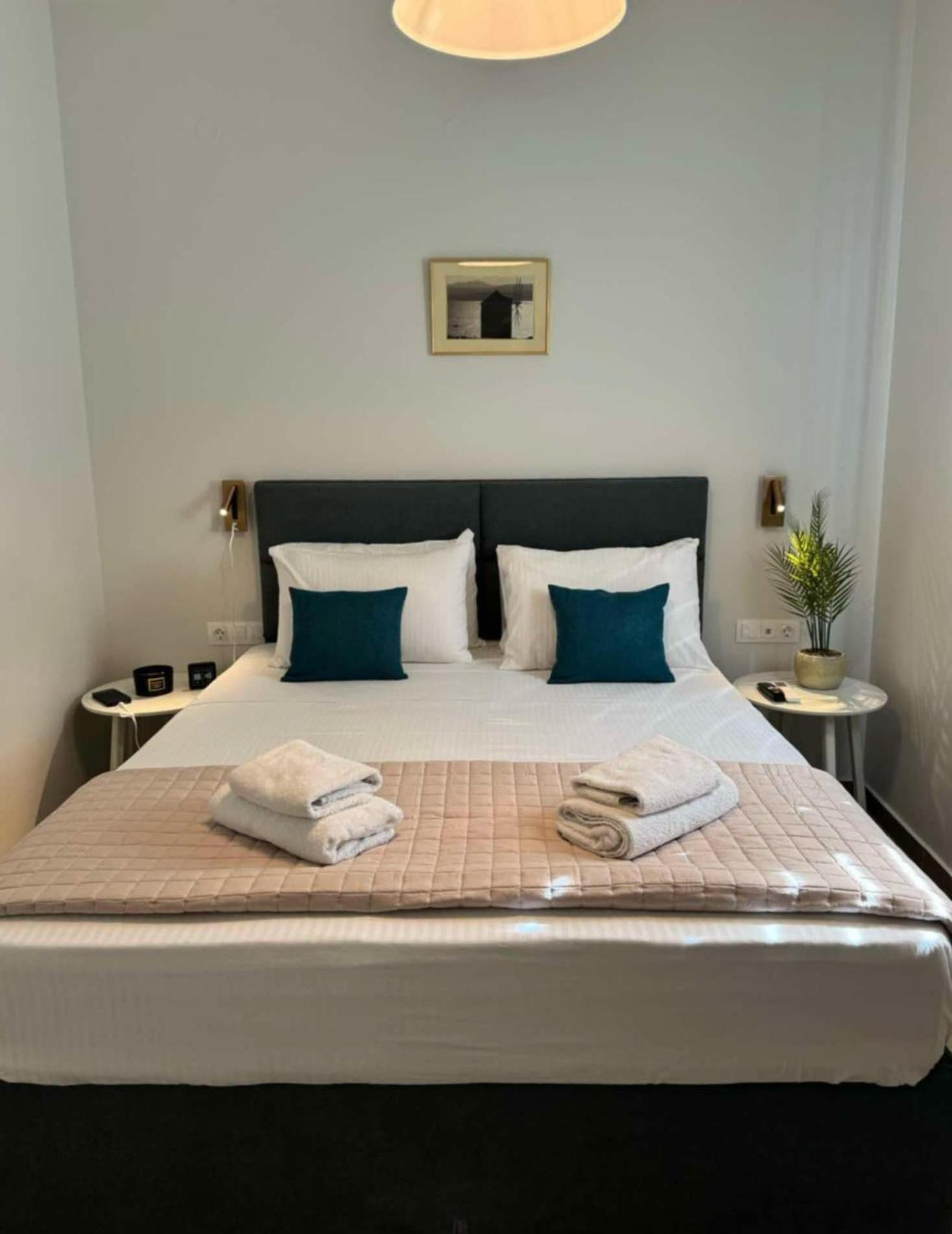 Kyveli Luxuryrooms *