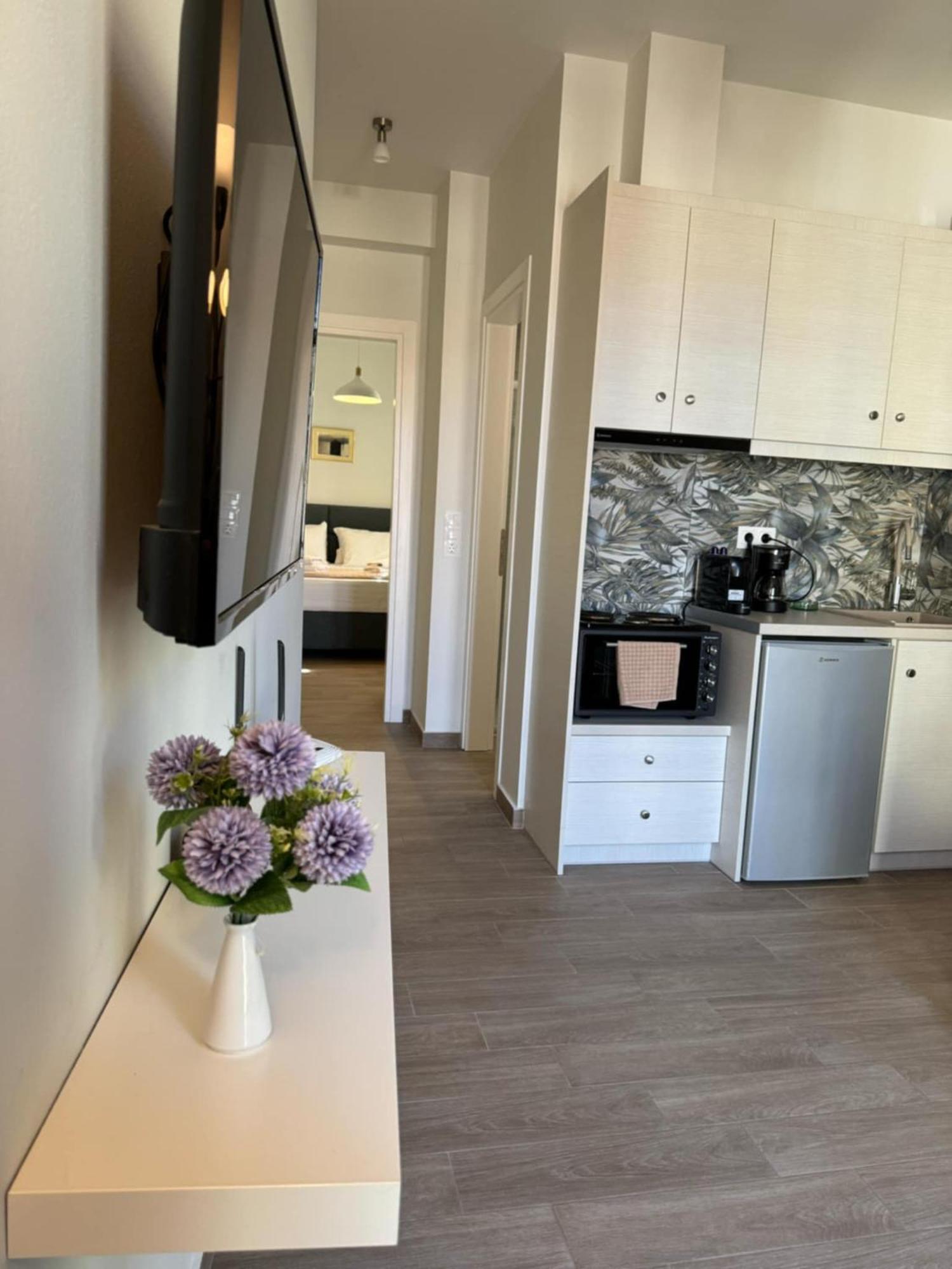 Kyveli Luxuryrooms Apartment *