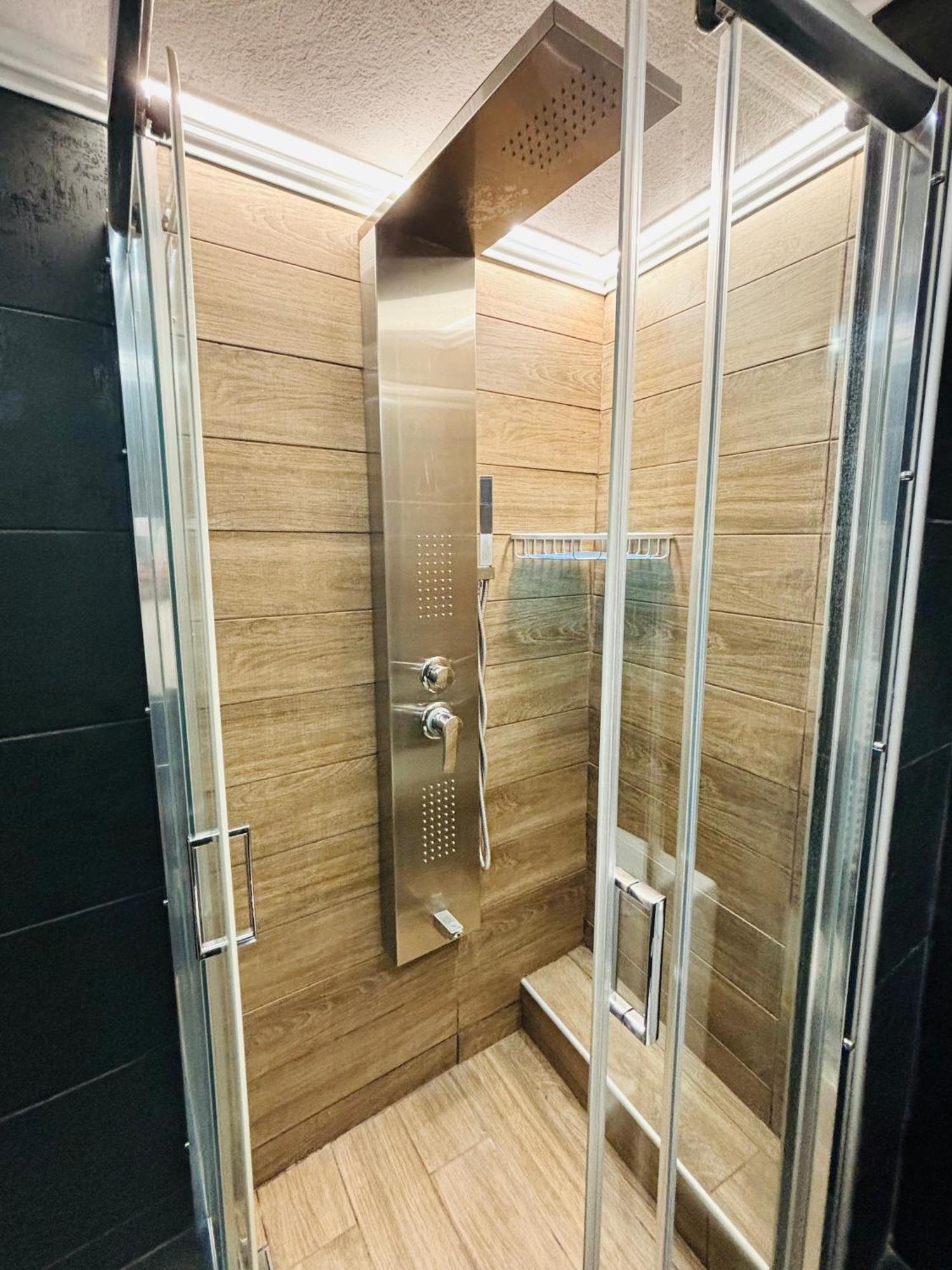 Apartment Elite Deluxe 2 *
