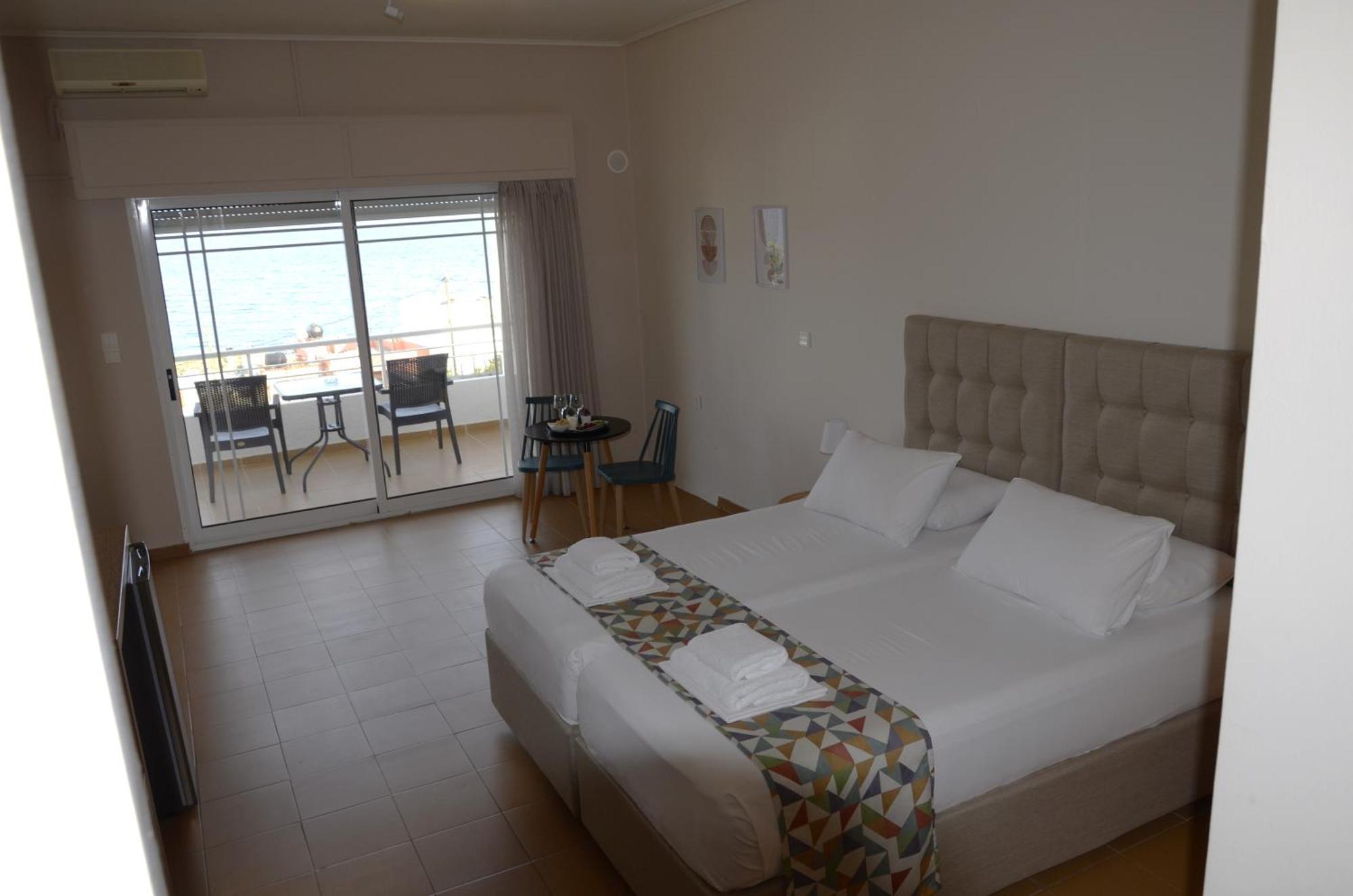 Chios Hotel *