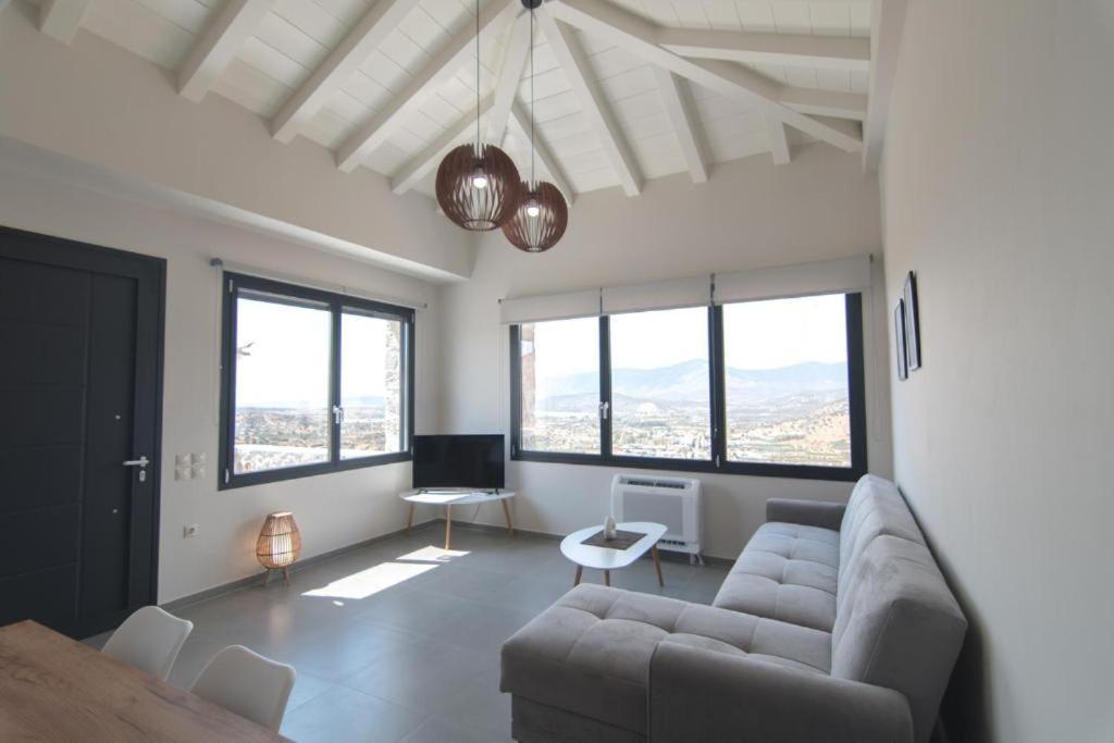 Argolis Stone Homes -δ1 Apartment Kranidi
