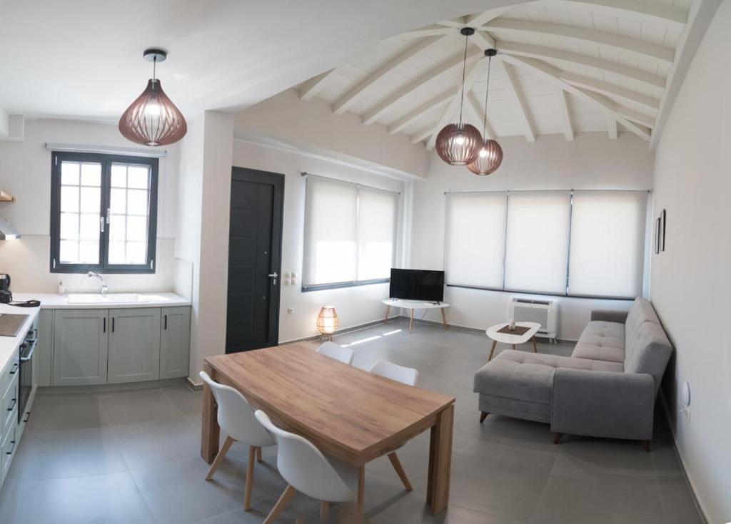 Argolis Stone Homes -δ1 *