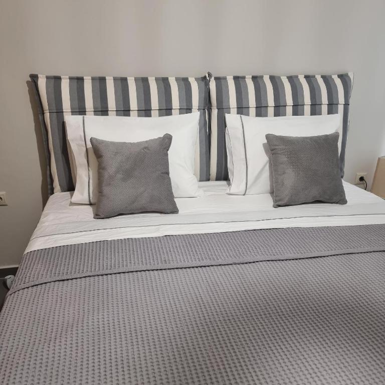 Argolis Stone Homes -δ1 Apartment *