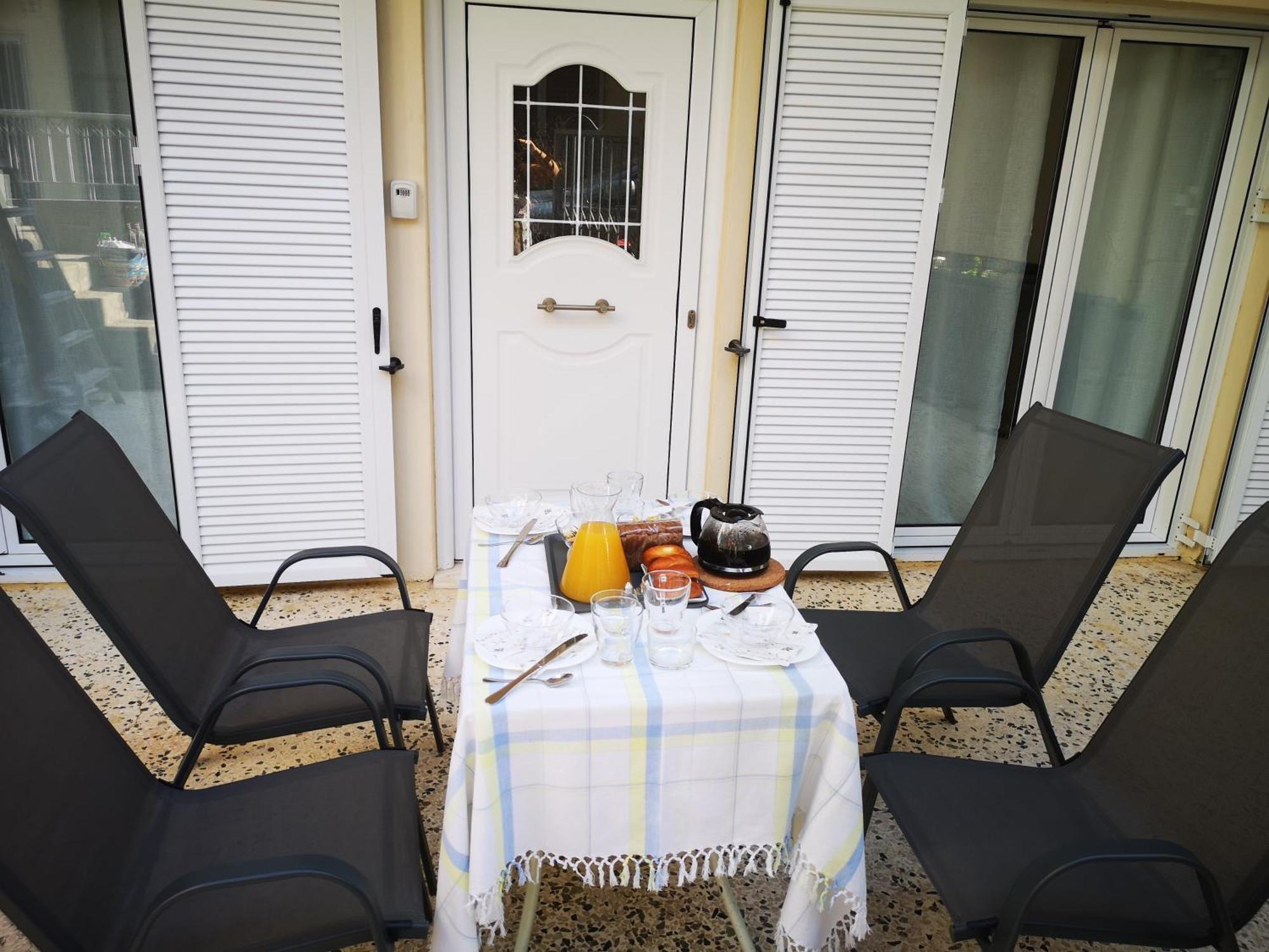 Apartment Sea View With 3 Bedrooms In *
